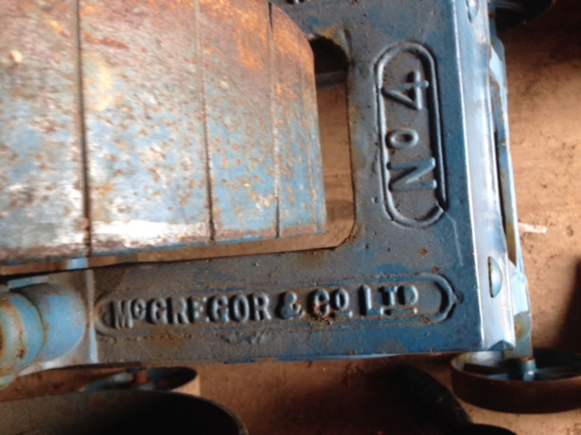 MCGREGOR & CO LTD NO4 HAMMER MILL CAST STAMPED 1073 - Image 3 of 4