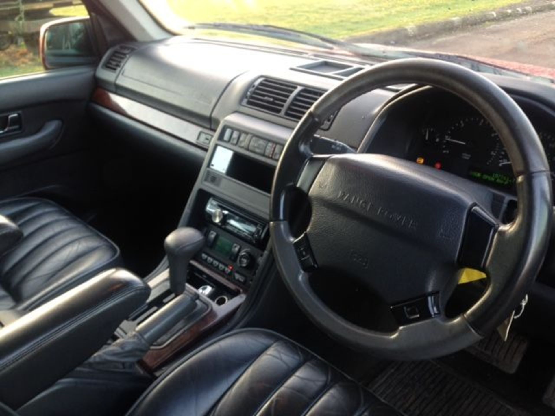 LAND ROVER RANGEROVER 2.5 DT AUTO - 2497cc - Image 5 of 6