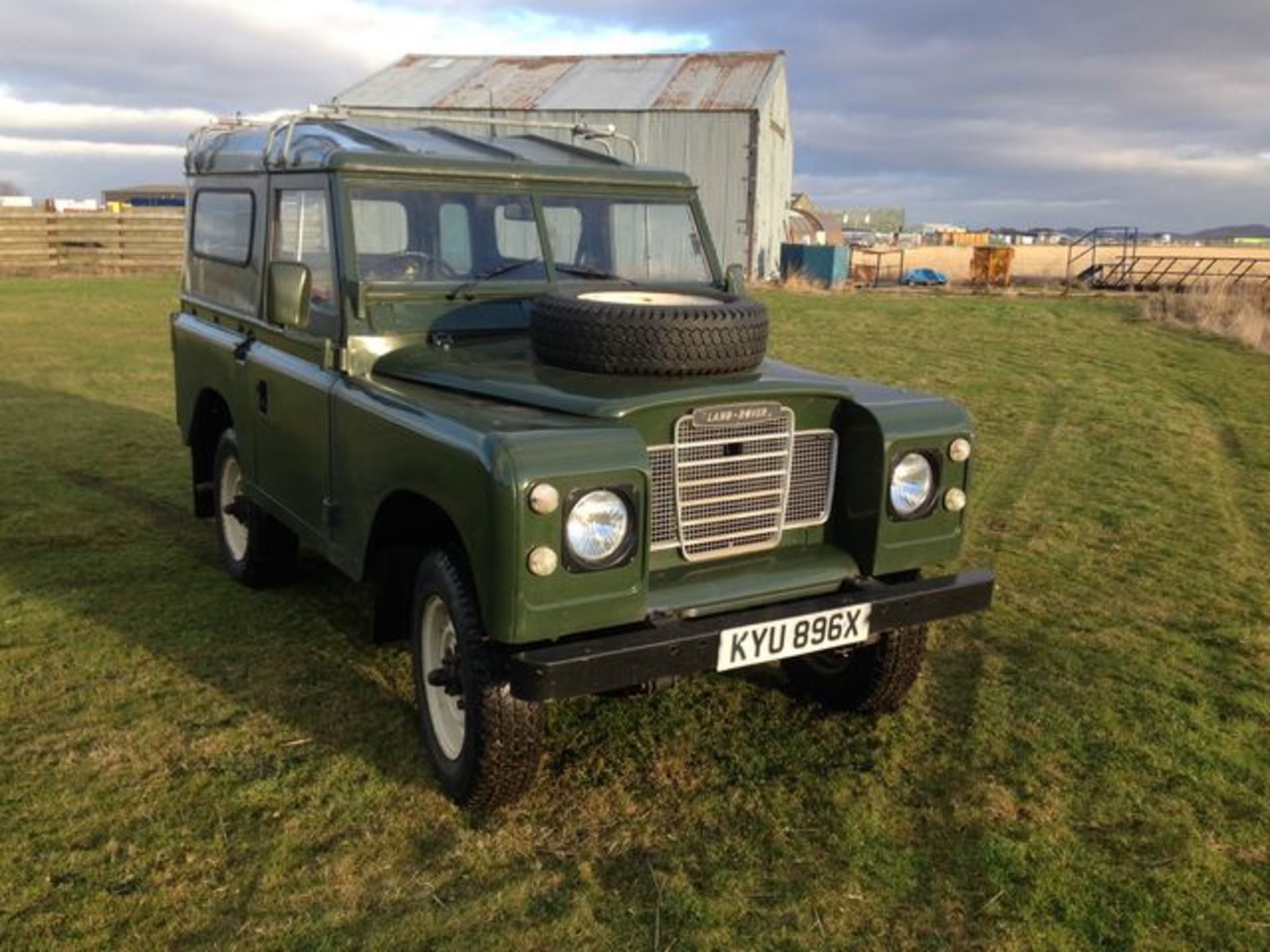 LAND ROVER 88" - 4 CYL - 2286cc - Image 8 of 8