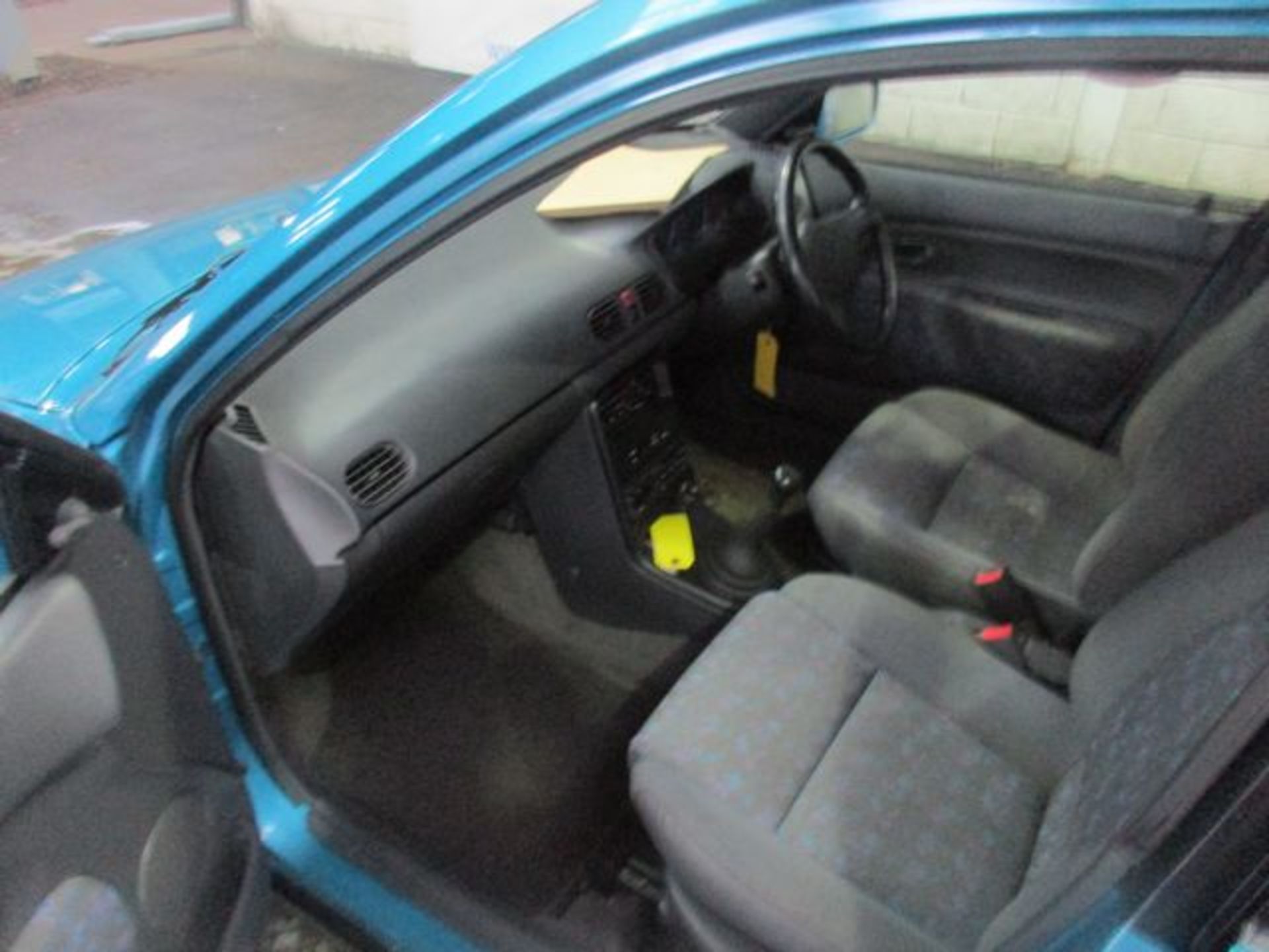 MAZDA 121 GLX - 1324cc - Image 13 of 14