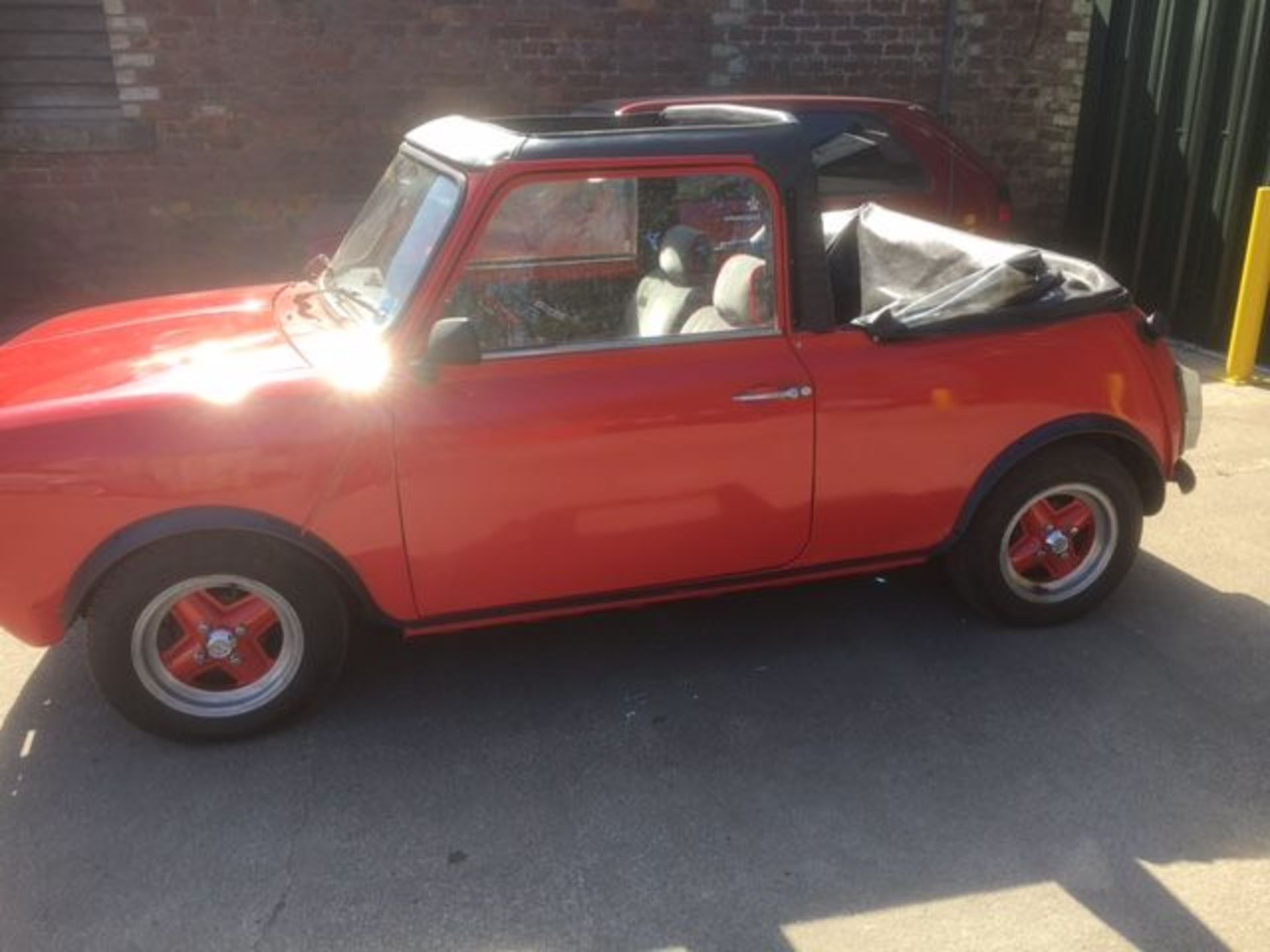 AUSTIN MORRIS MINI CLUBMAN - 1098cc