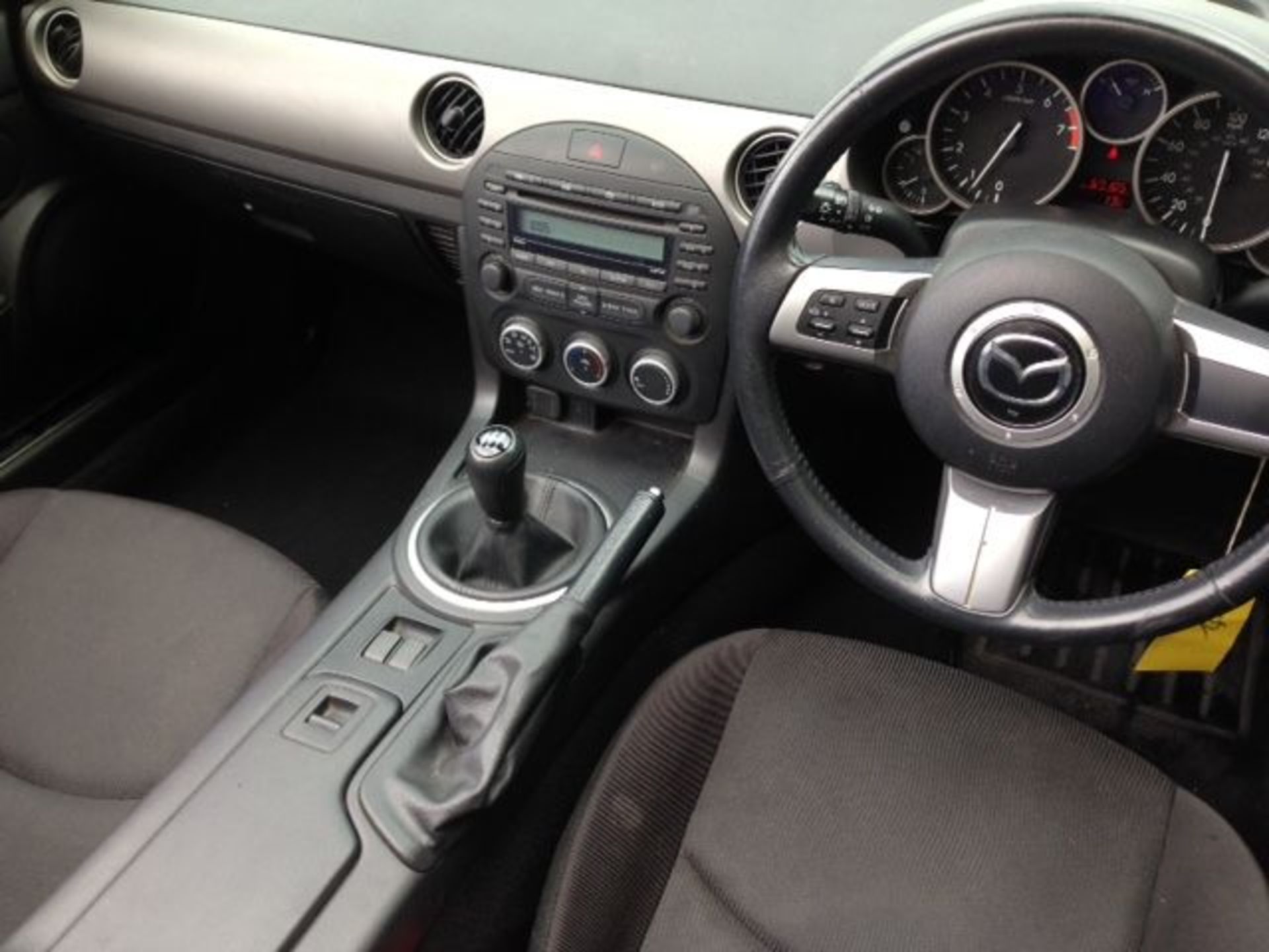 MAZDA MX-5 I SE - 1798cc - Image 17 of 17