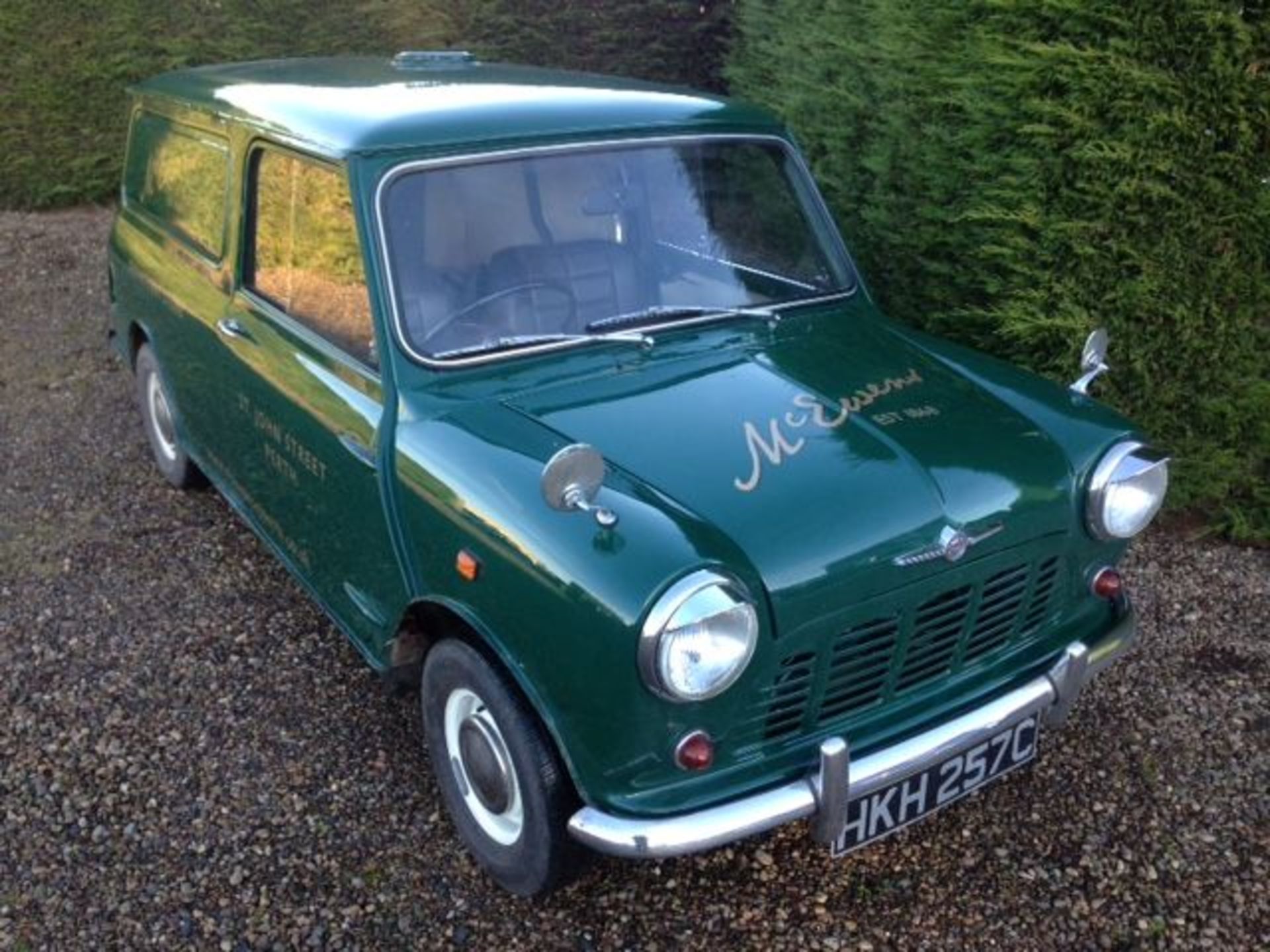 MORRIS MINI VAN -