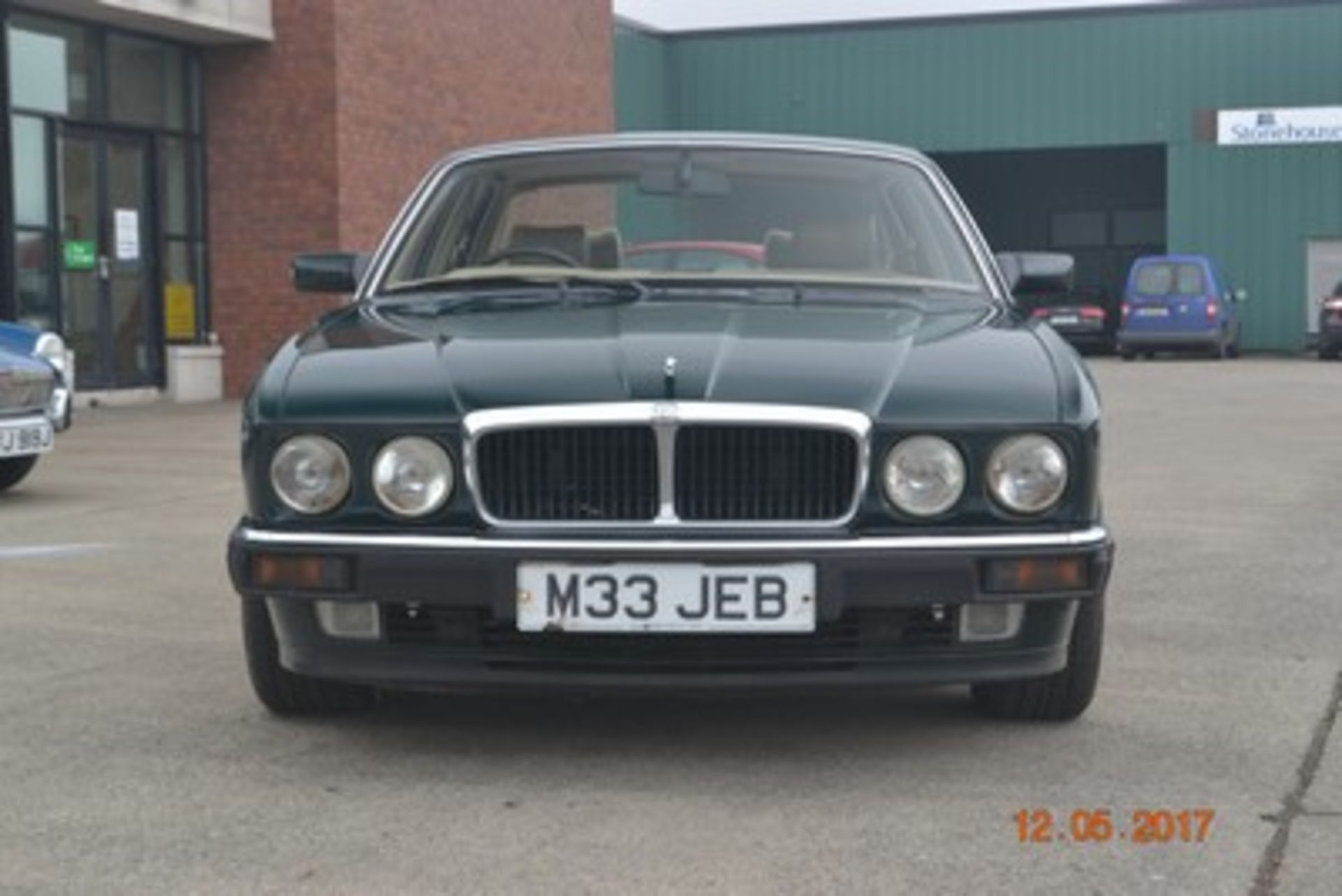 JAGUAR XJ6 3.2 S AUTO - 3239cc - Bild 7 aus 11