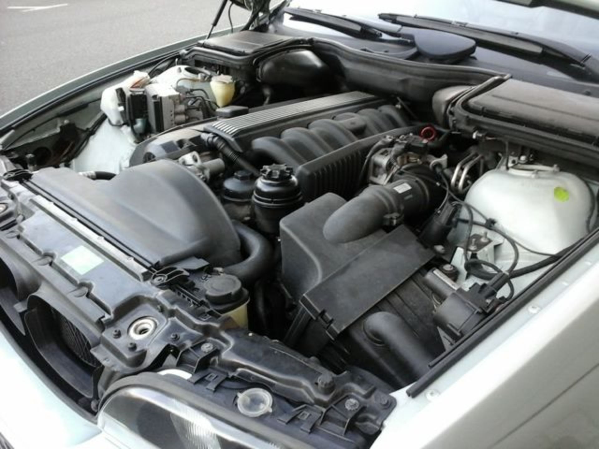 BMW 523I SE AUTO - 2494cc - Image 29 of 29