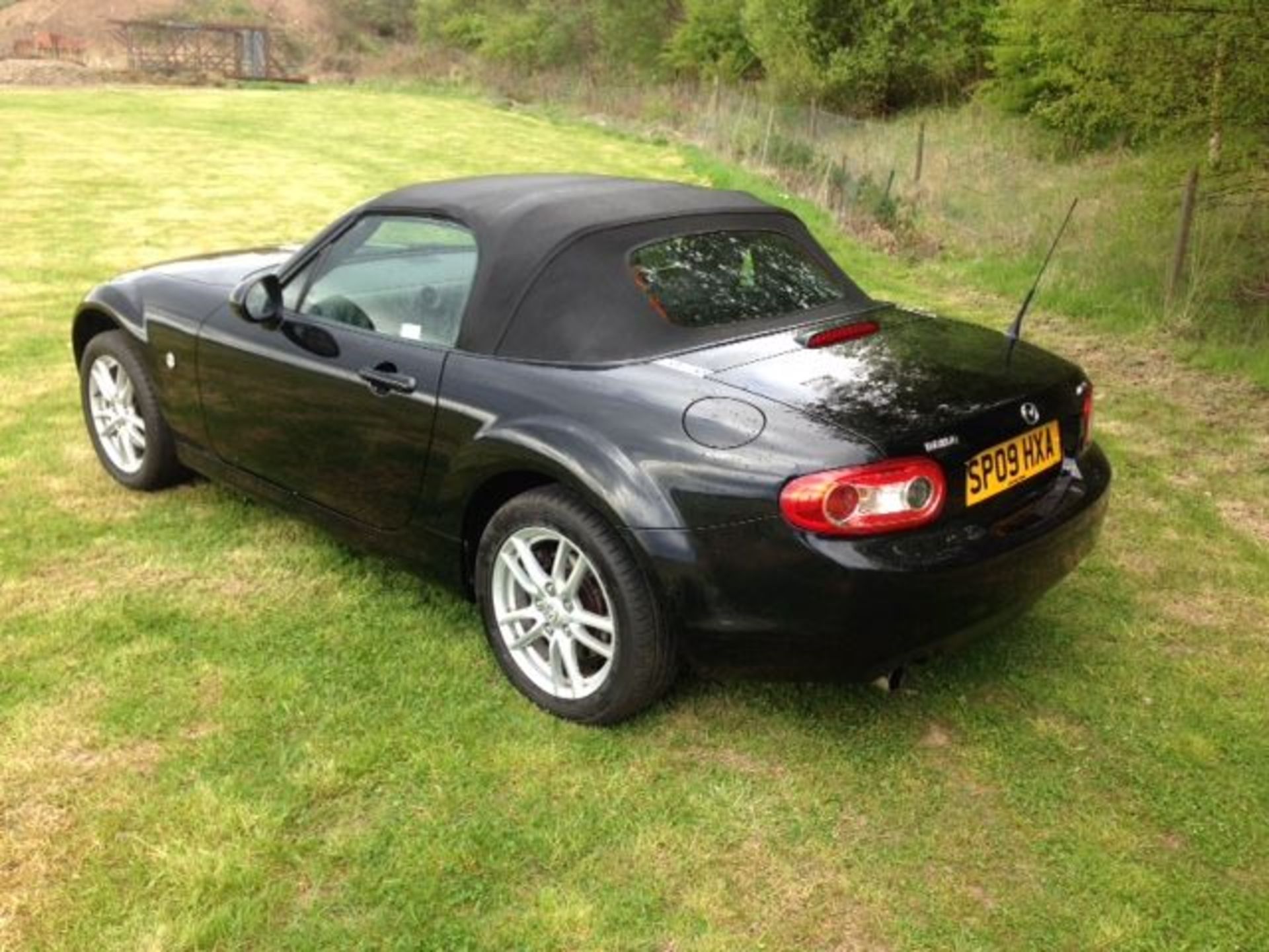 MAZDA MX-5 I SE - 1798cc - Image 11 of 17