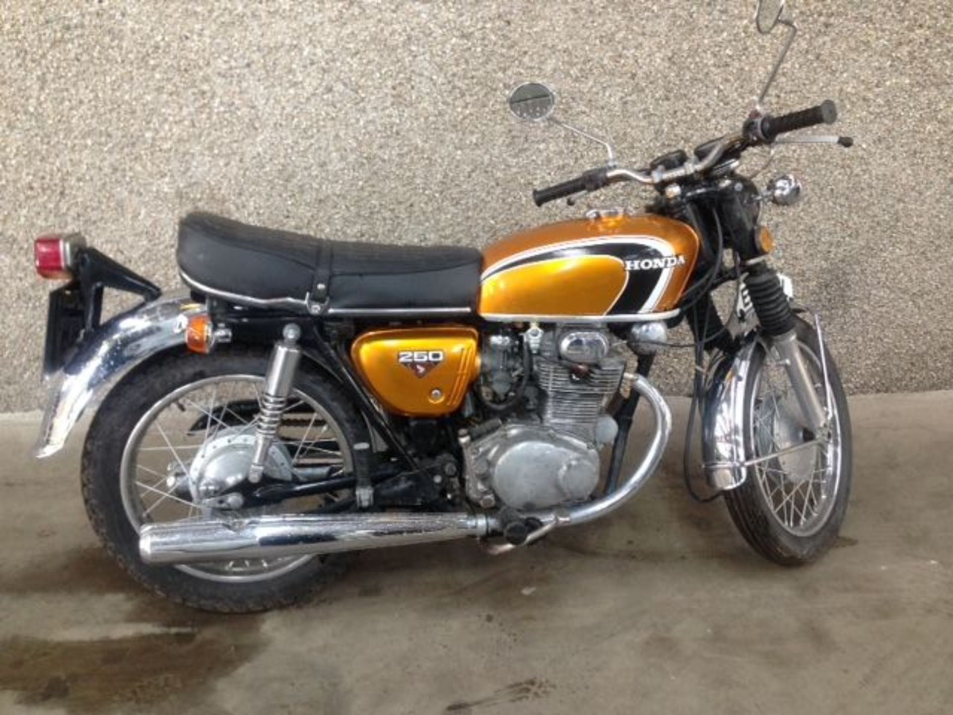 HONDA CB250 - 249cc - Image 2 of 3