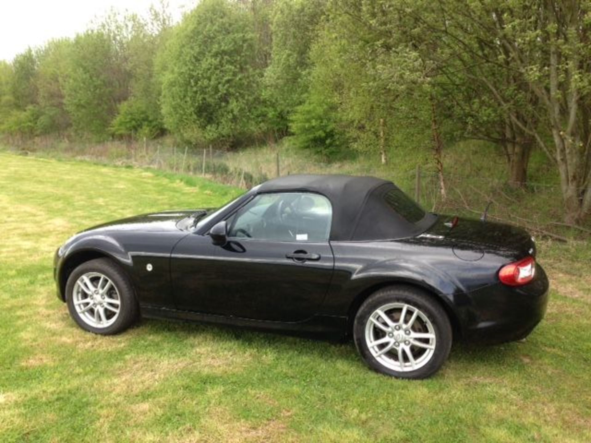 MAZDA MX-5 I SE - 1798cc - Image 10 of 17