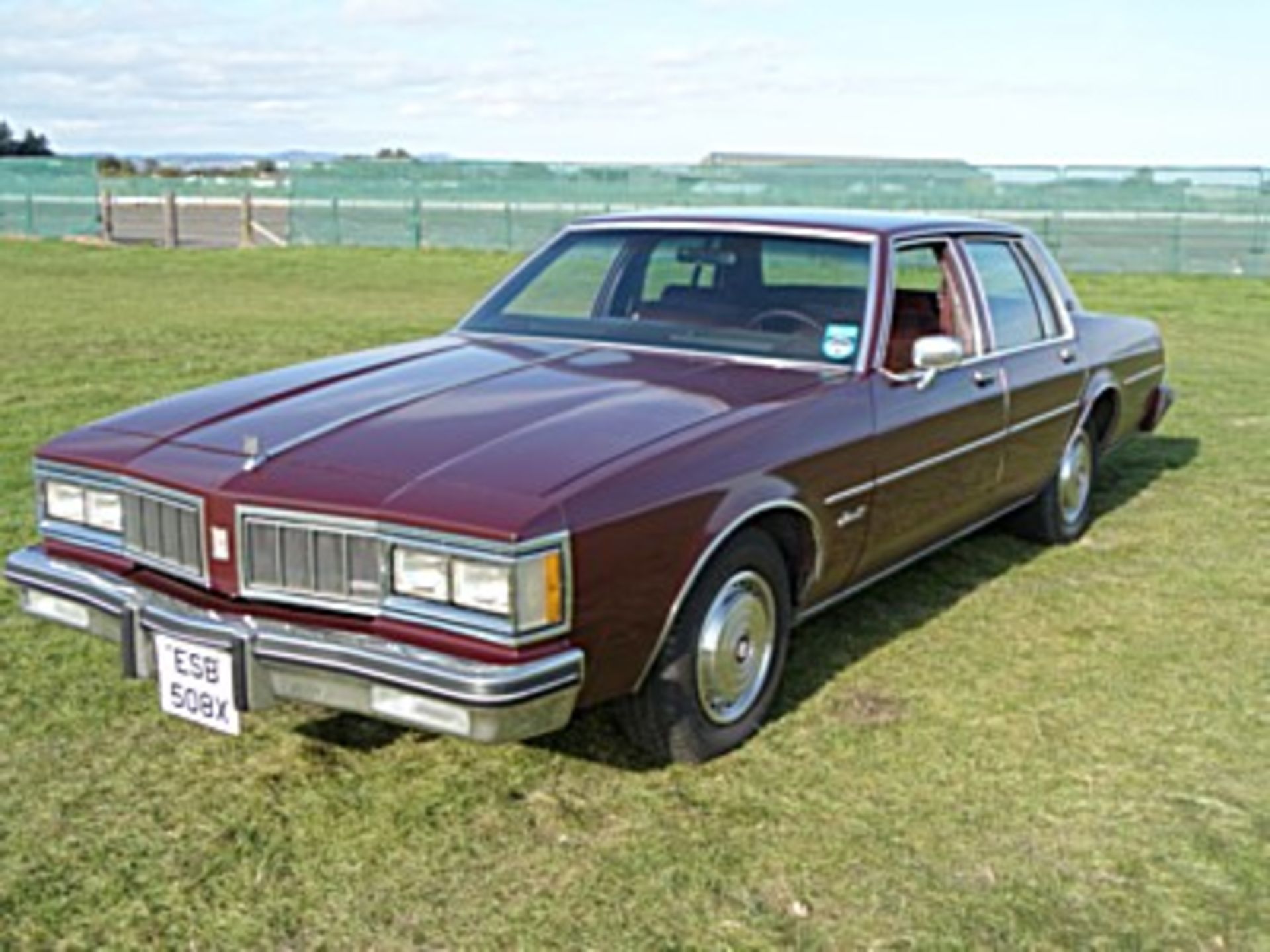 OLDSMOBILE DELTA 88 ROYALE BROUGHAM V8 - 5702cc - Image 4 of 13