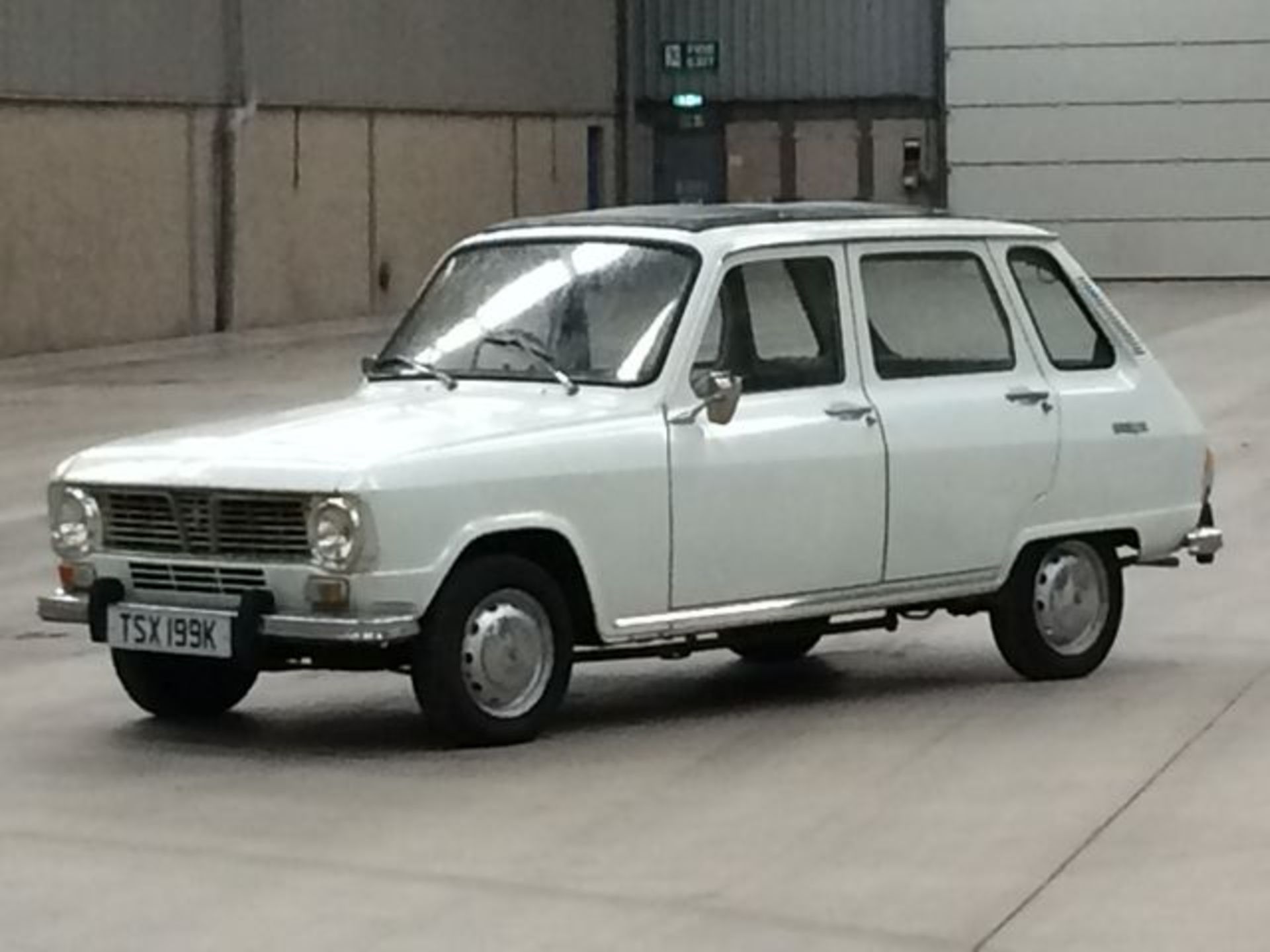 RENAULT 6 TL - 1108cc - Image 9 of 17