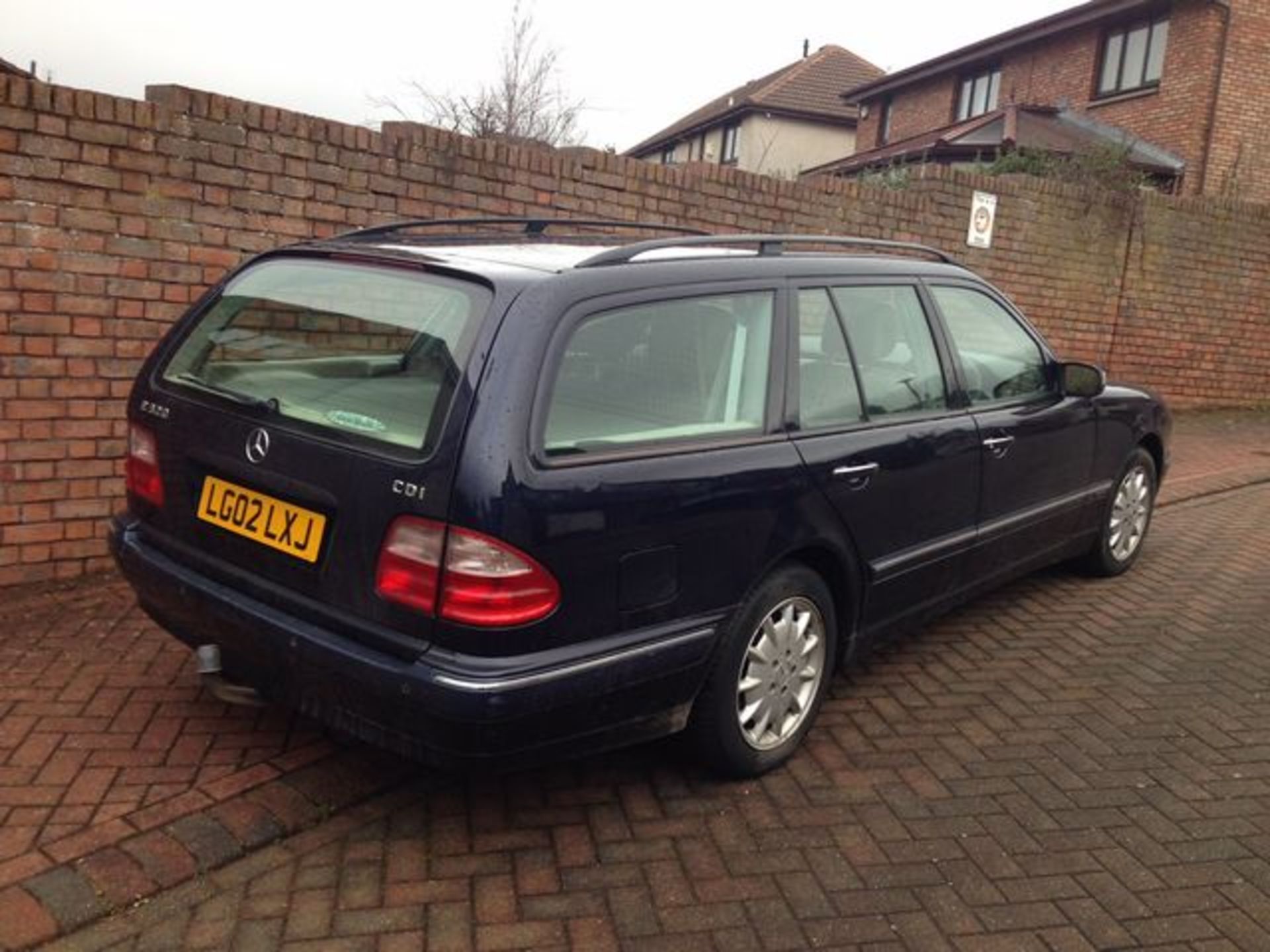 MERCEDES E320 CDI CLASSIC AUTO - 3226cc - Image 3 of 10