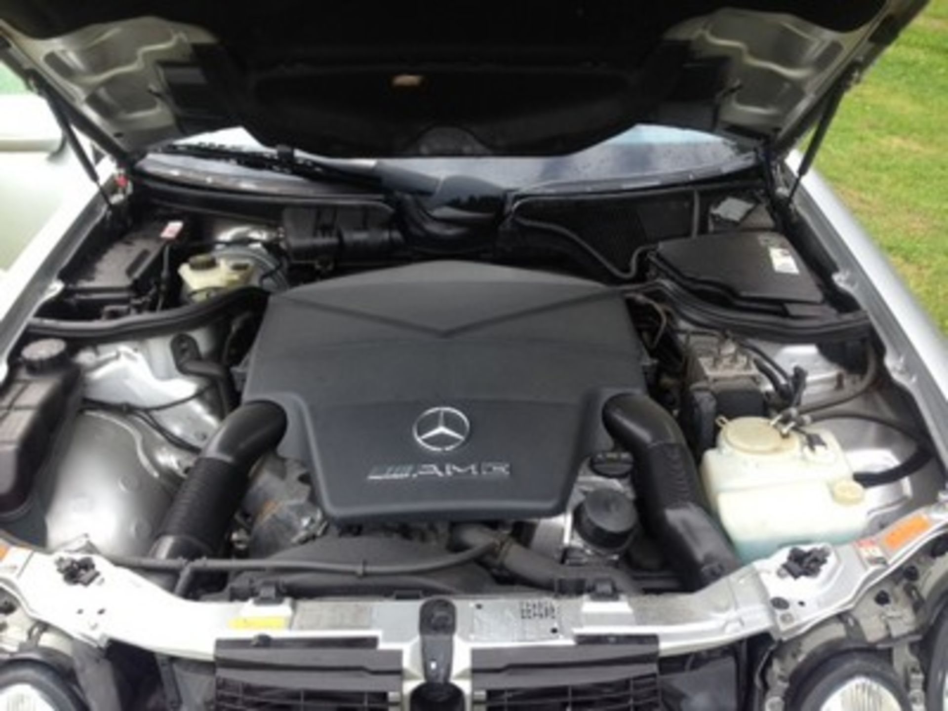 MERCEDES E55 AMG - 5439cc - Image 11 of 11