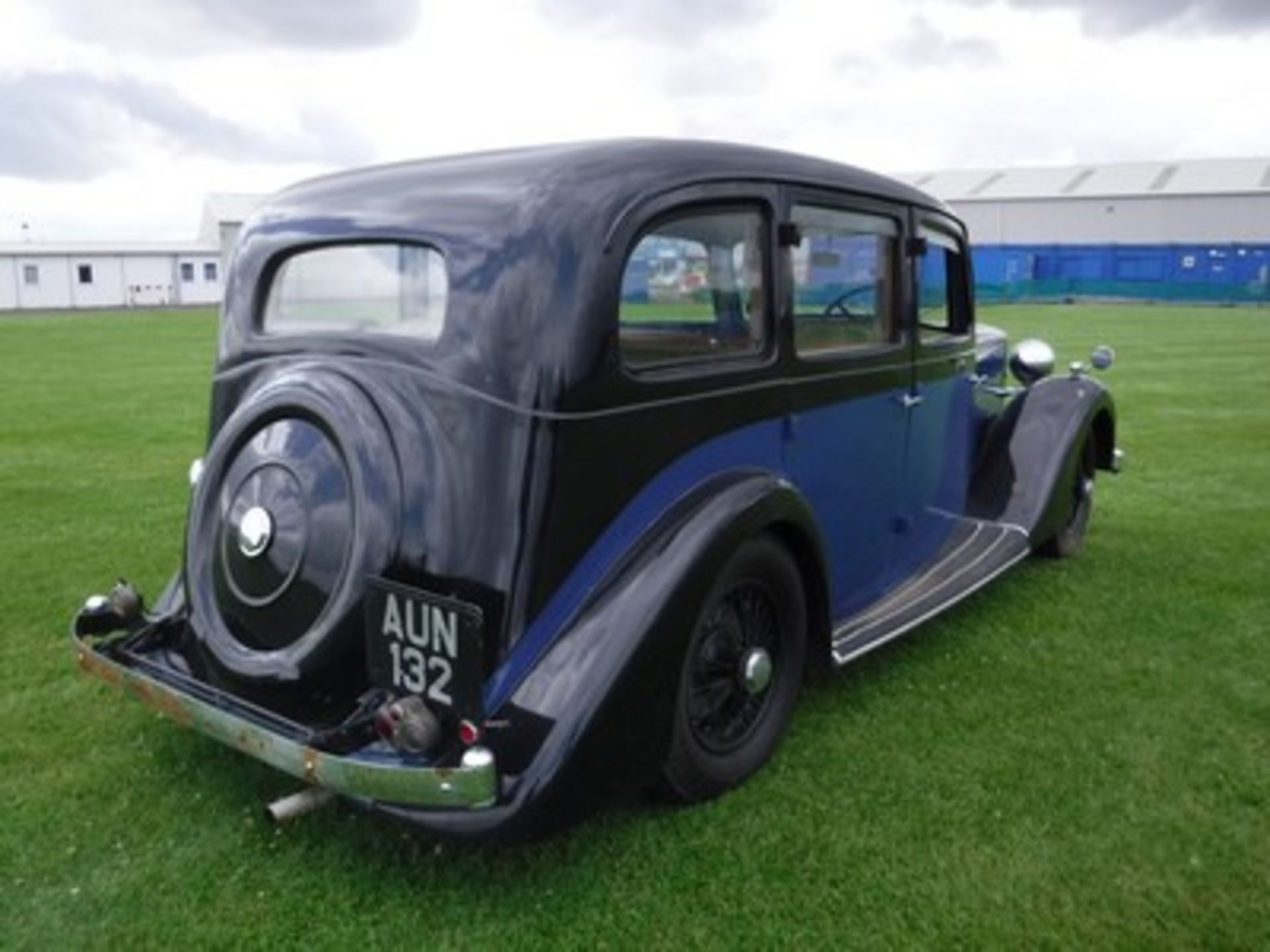 DAIMLER EL24 - 3310cc - Image 11 of 16