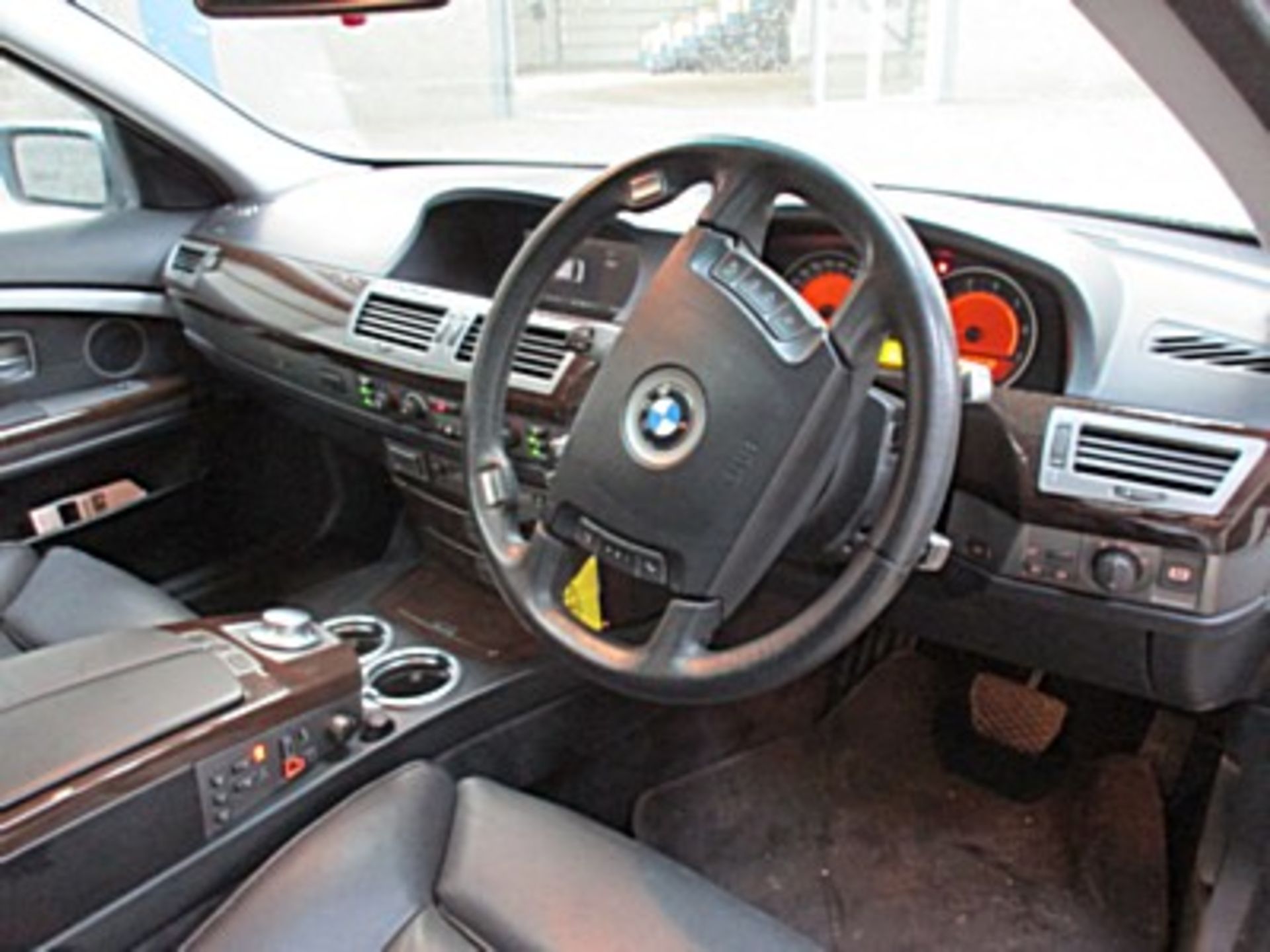 BMW 745i AUTO - 4400cc - Image 10 of 12