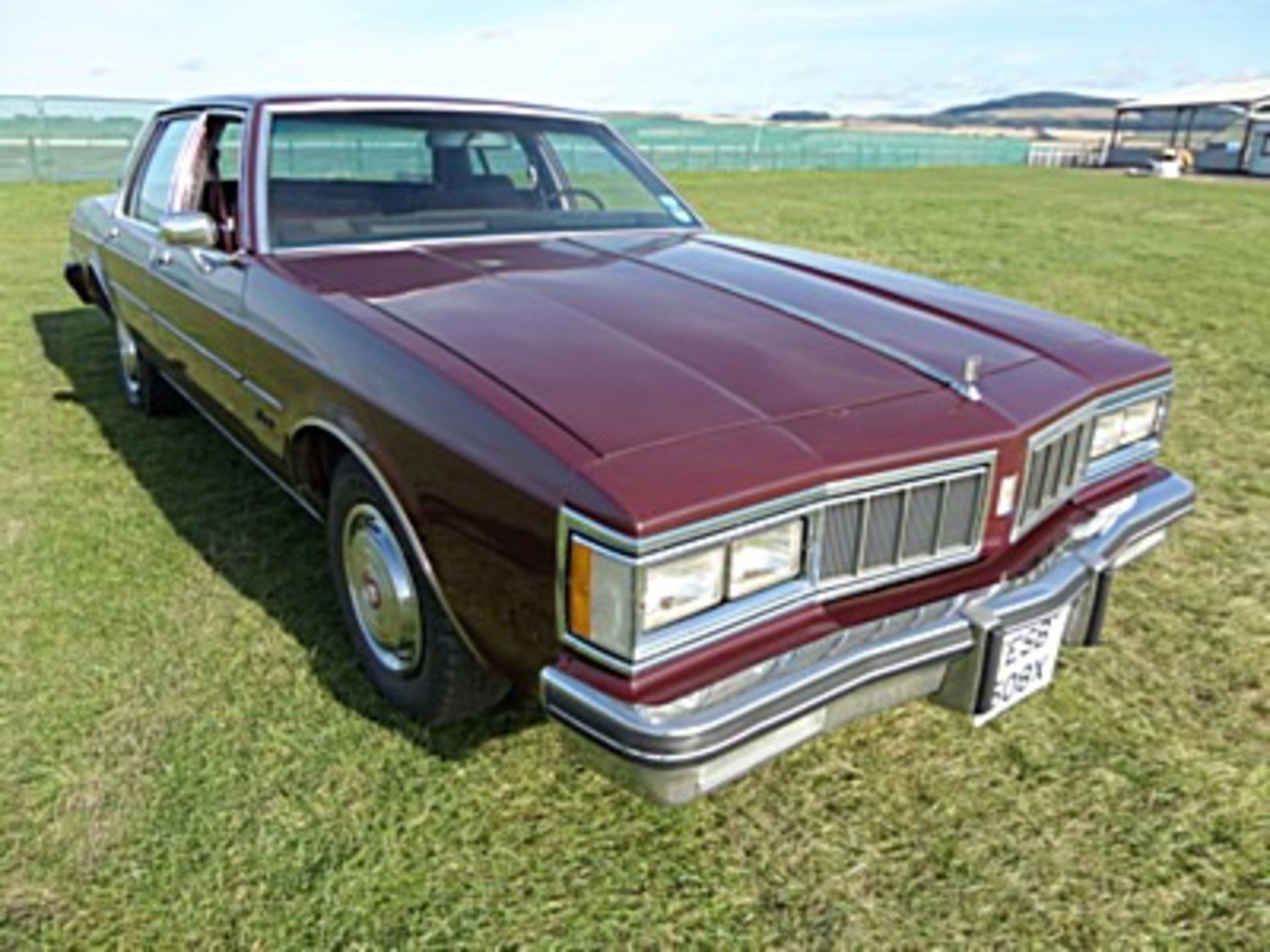 OLDSMOBILE DELTA 88 ROYALE BROUGHAM V8 - 5702cc - Image 11 of 13