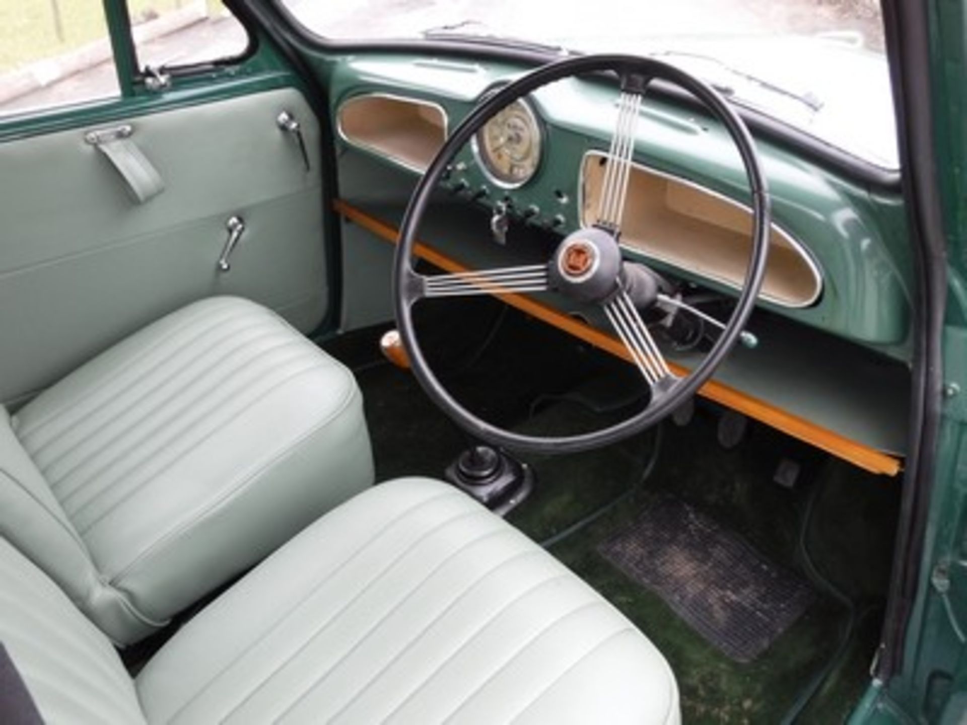 MORRIS MINOR 1000 - 1098cc - Image 11 of 13