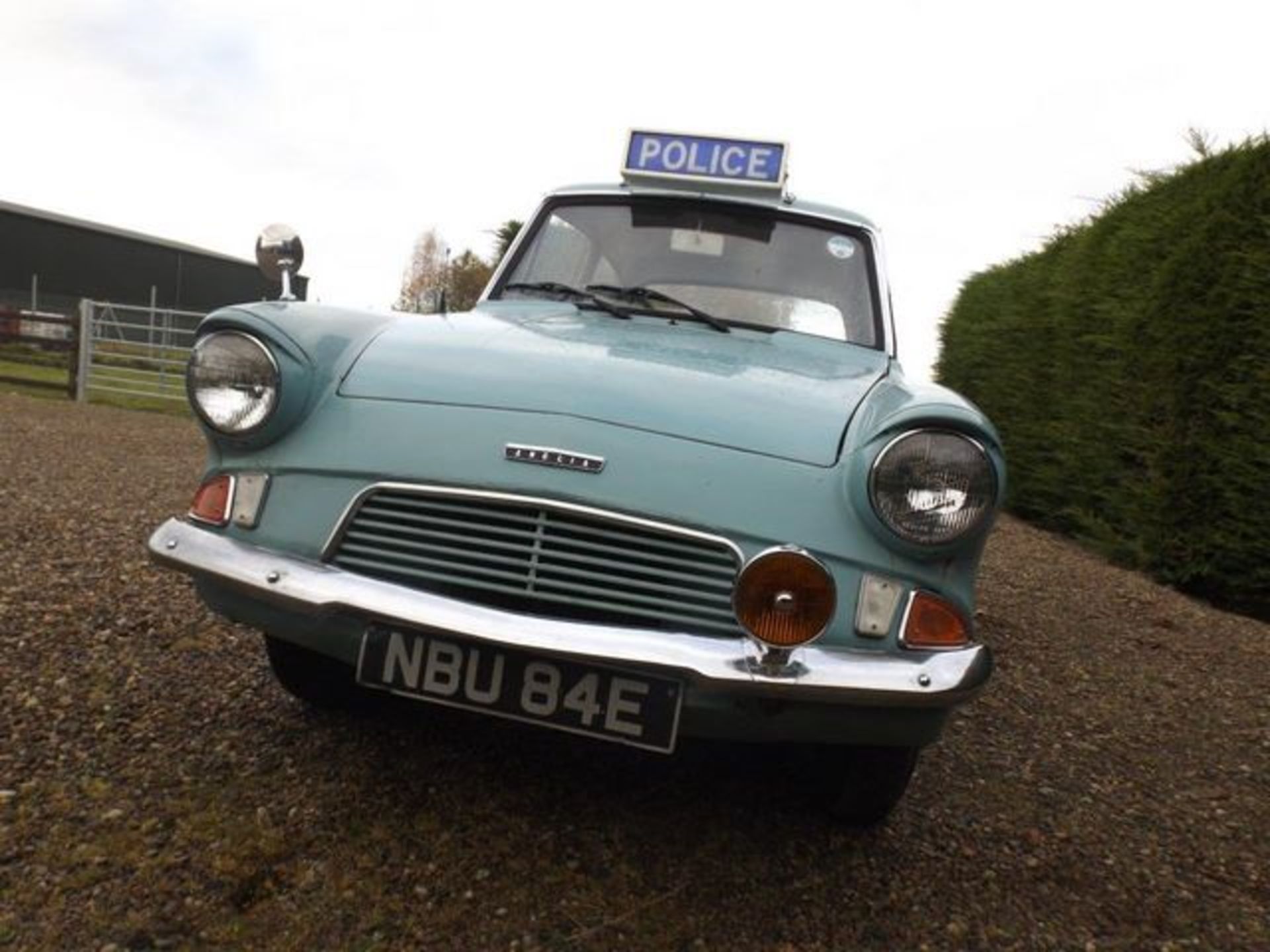 FORD ANGLIA DELUXE