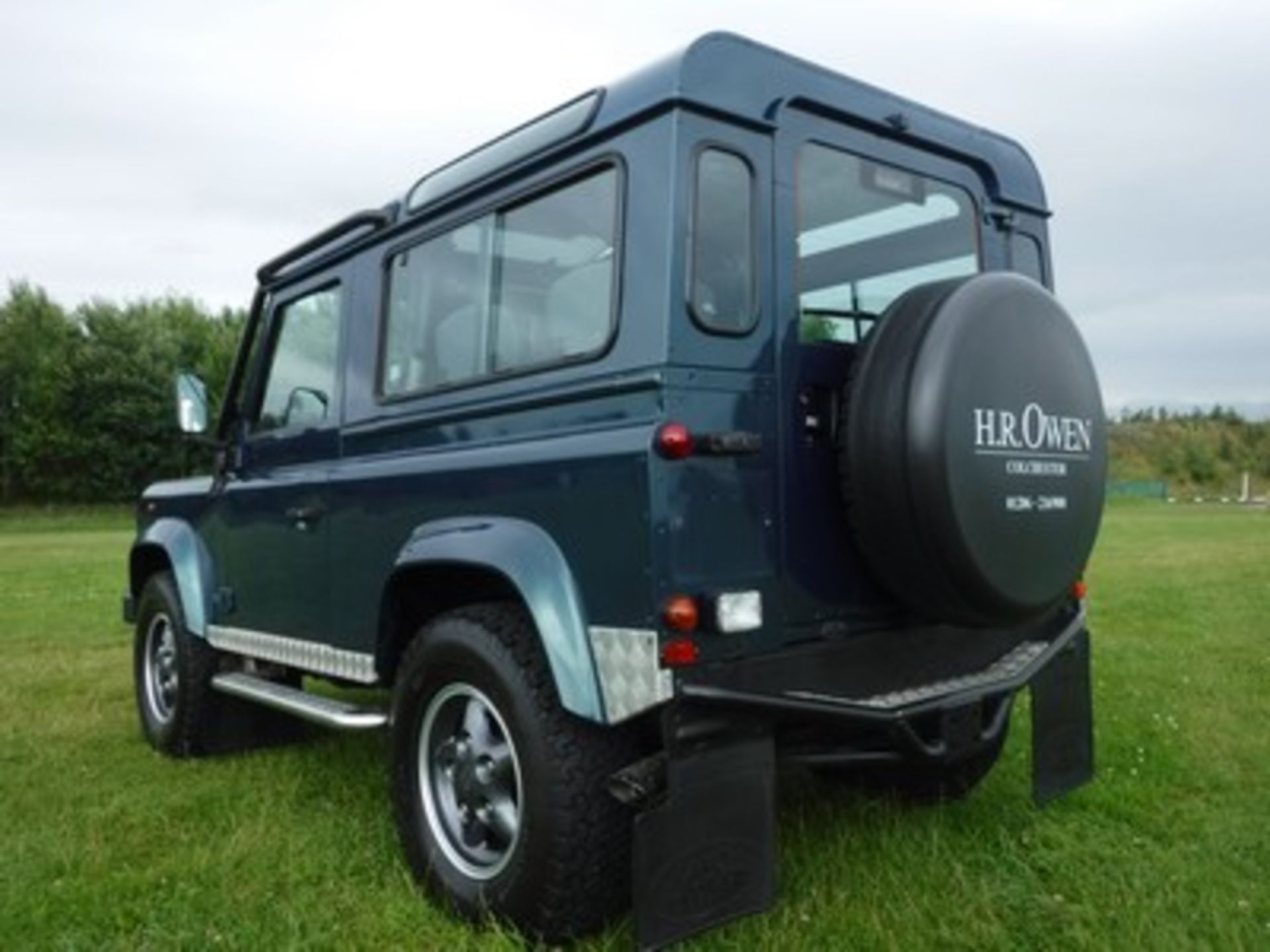 LAND ROVER DEFENDER 50 V8 AUTO - 3947cc - Image 10 of 17