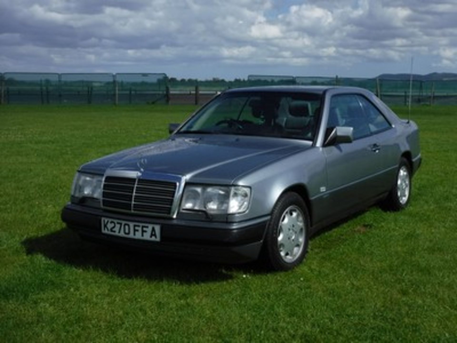 MERCEDES 320 CE AUTO - 3199cc - Image 8 of 12