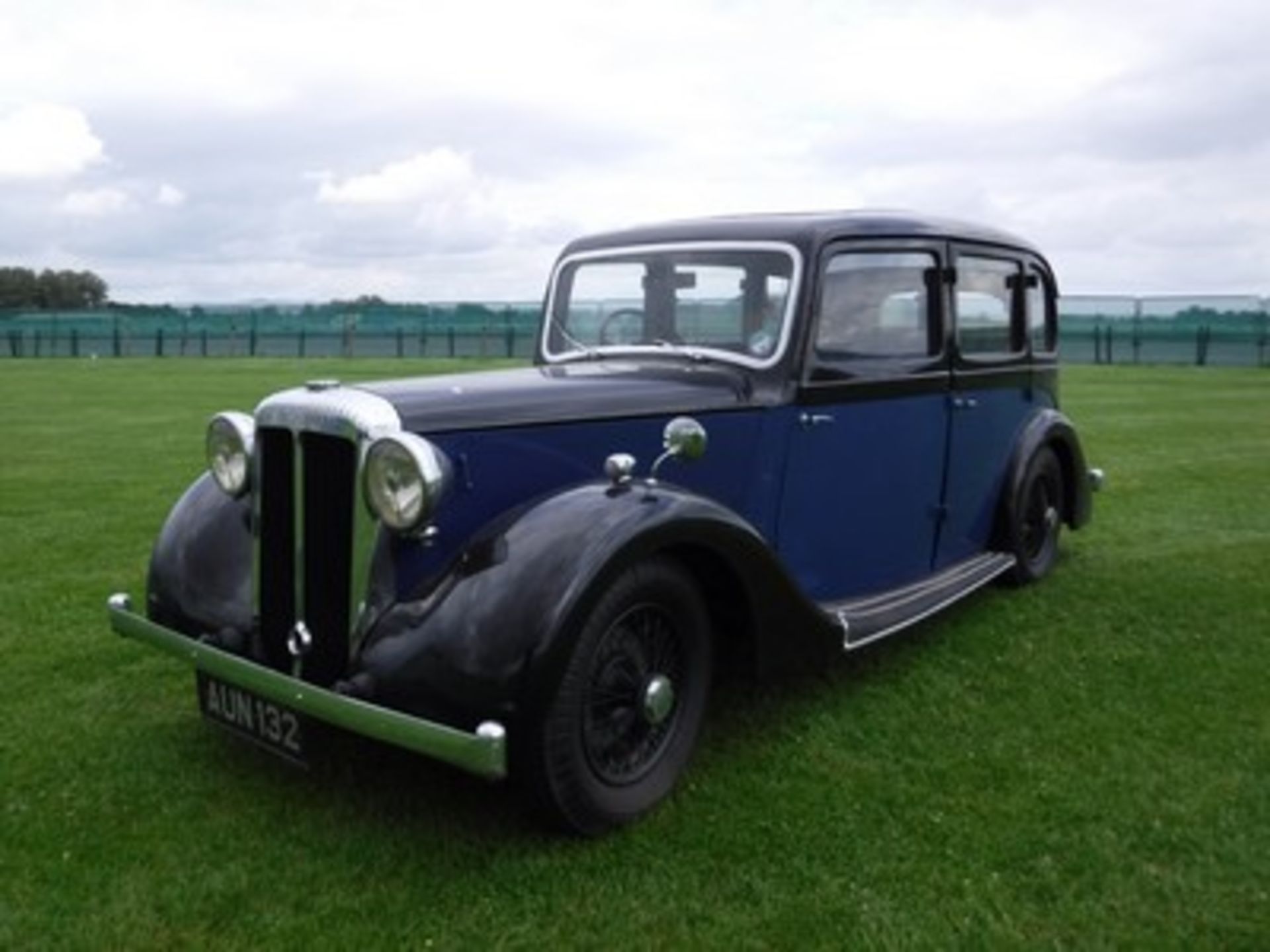 DAIMLER EL24 - 3310cc - Image 9 of 16