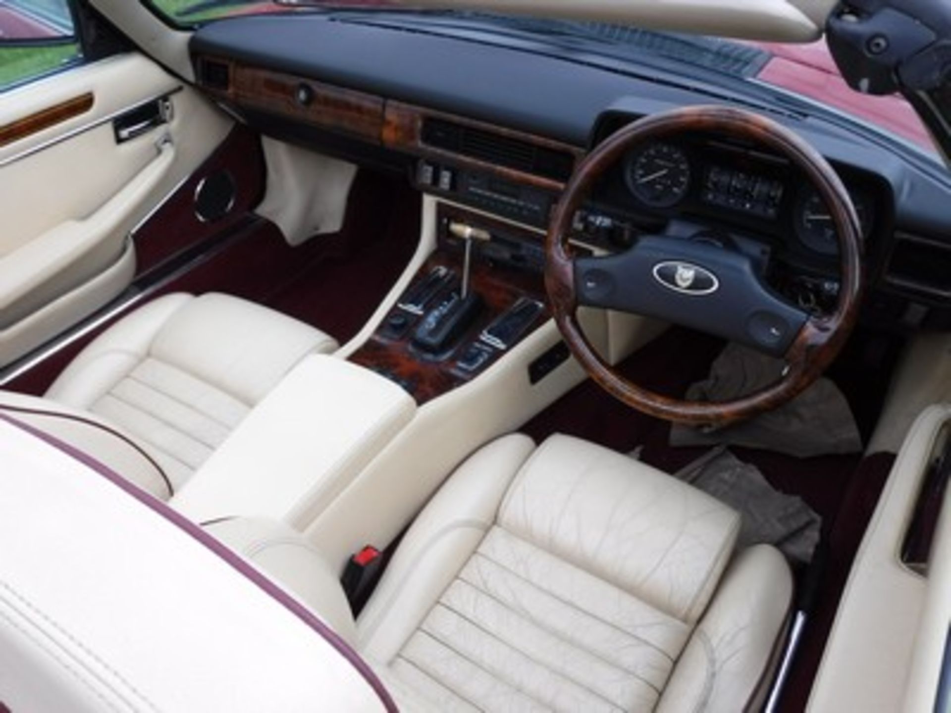 JAGUAR XJ-S CONVERTIBLE AUTO - 5343cc - Image 5 of 21