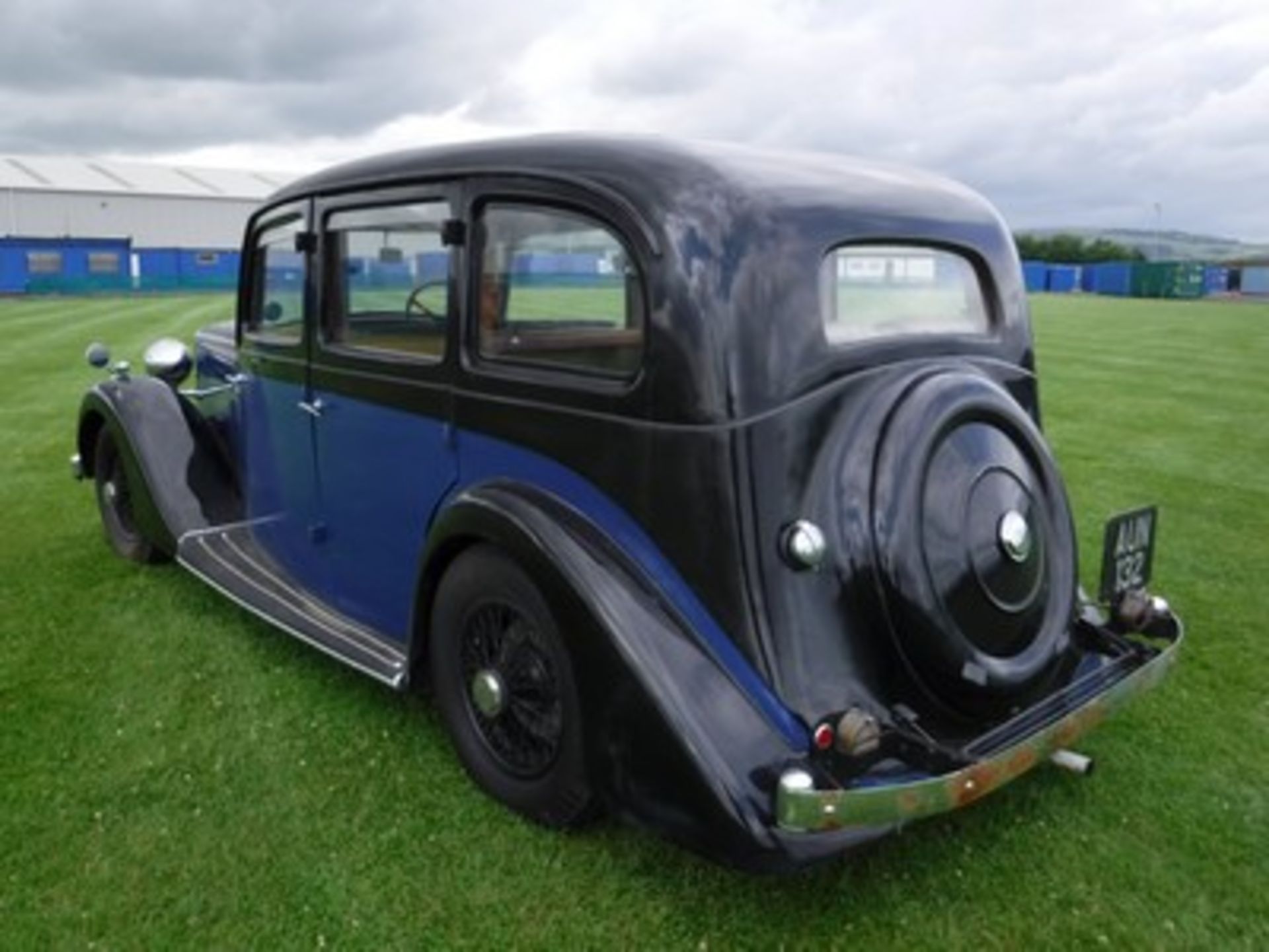 DAIMLER EL24 - 3310cc - Image 10 of 16