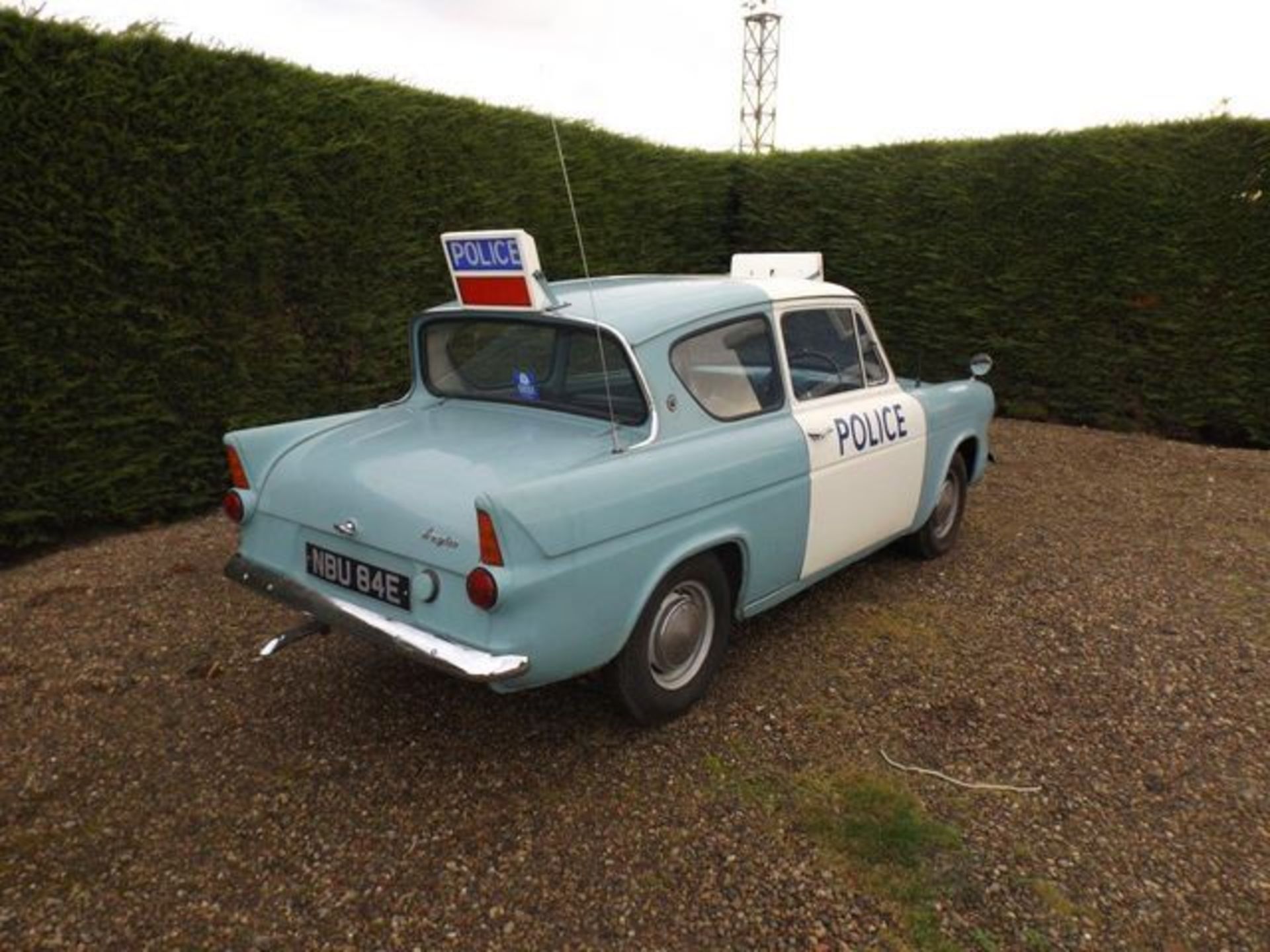 FORD ANGLIA DELUXE - Image 19 of 19