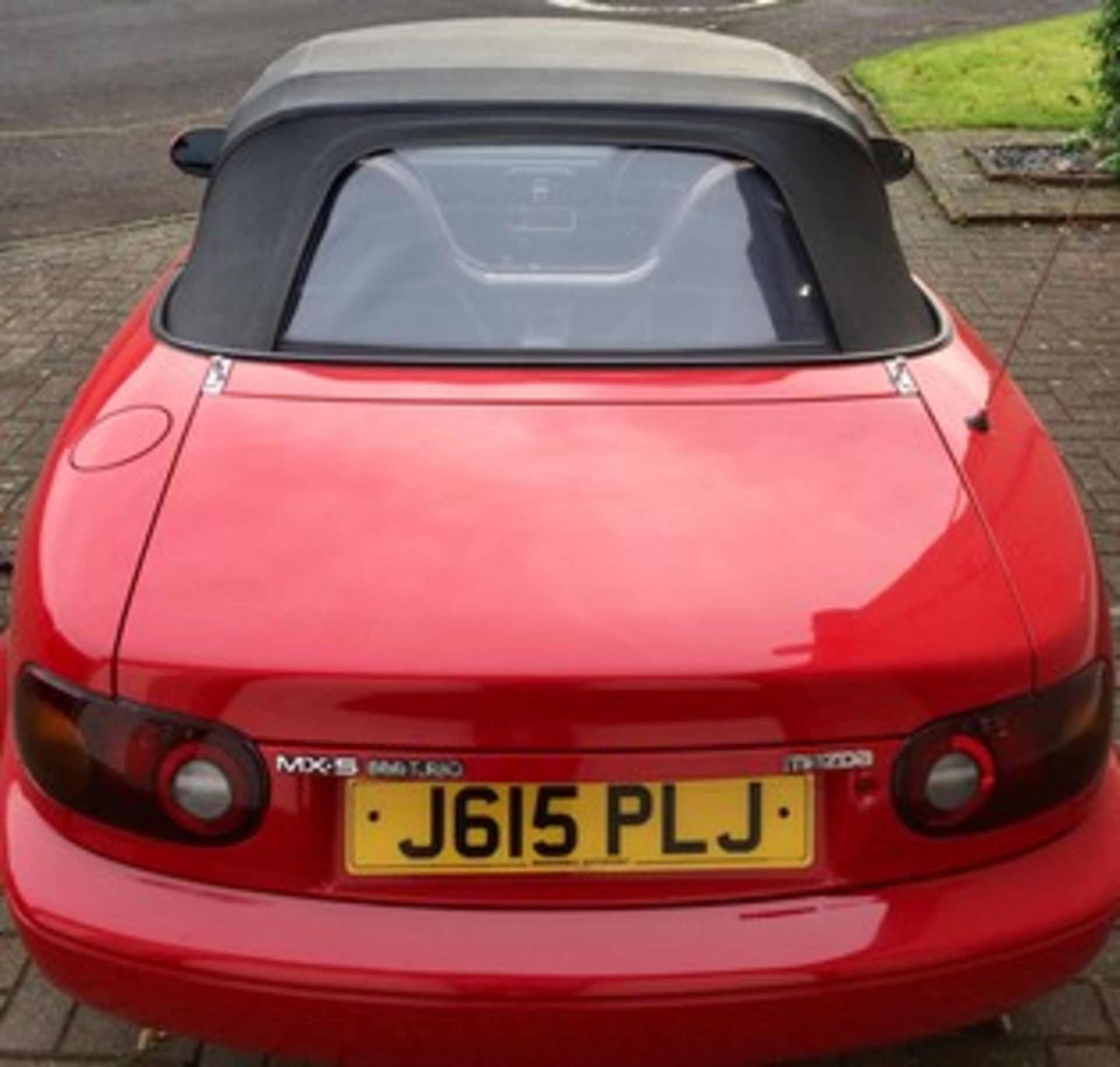 MAZDA MX-5 - 1597cc - Image 8 of 24