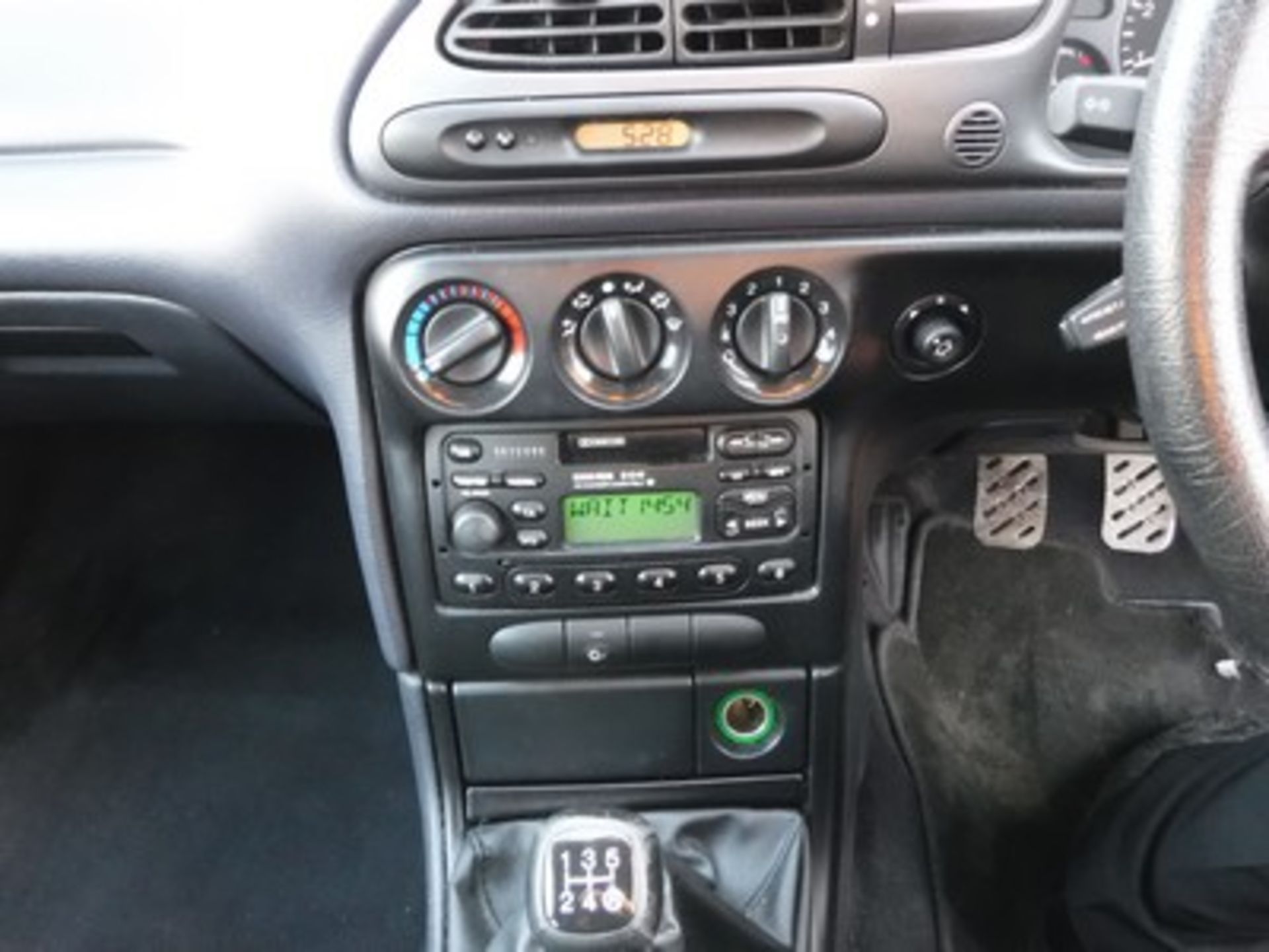 FORD MONDEO ST 24 V6 - 2497cc - Image 21 of 24
