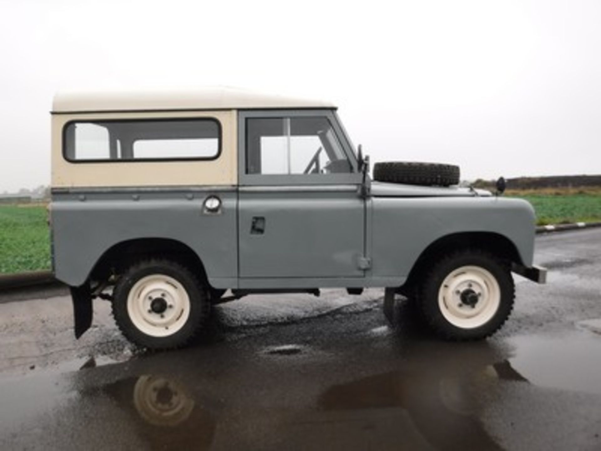 LAND ROVER 88" - 4 CYL - 2286cc - Image 15 of 26