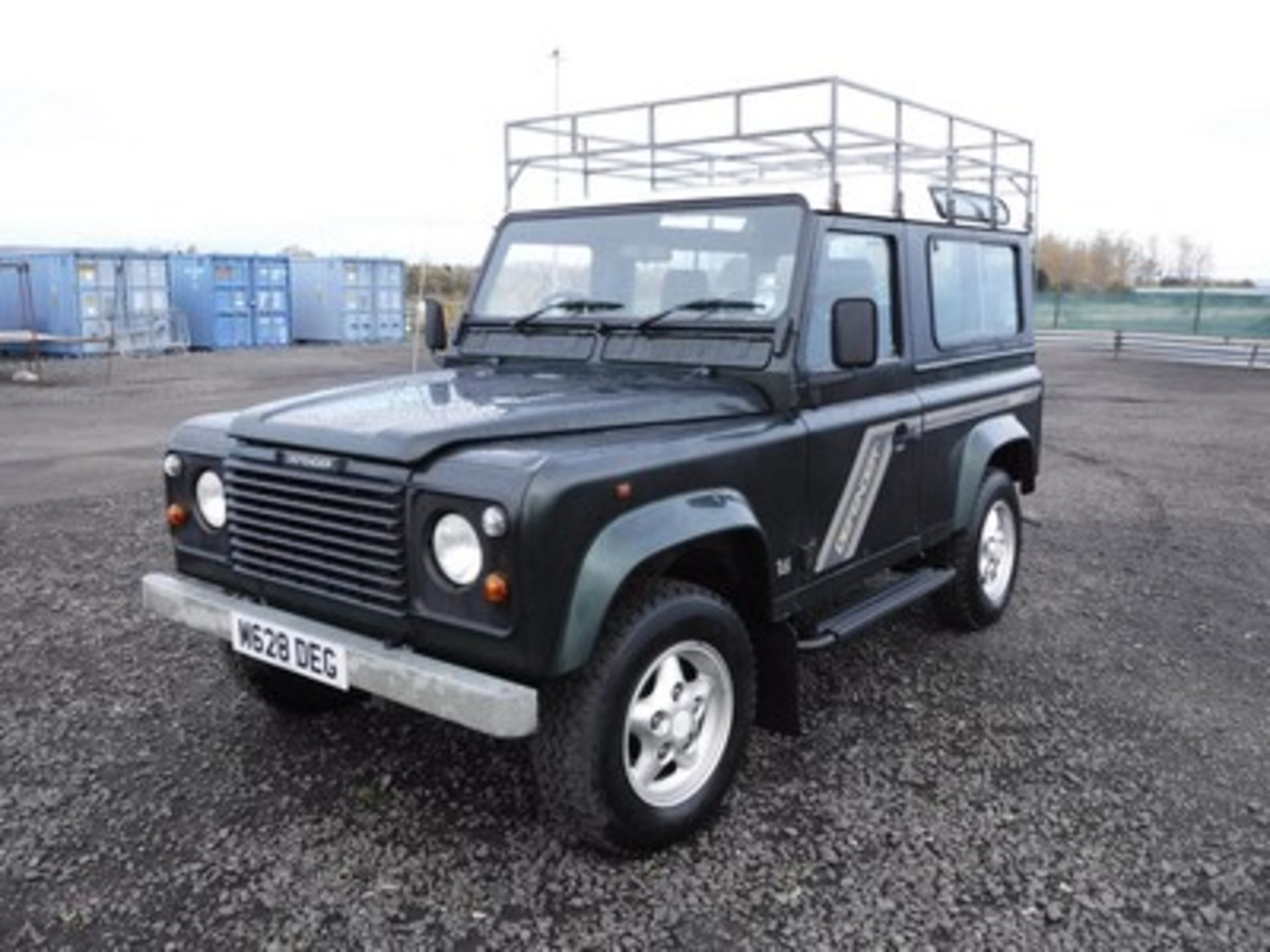 LAND ROVER 90 DEFENDER COUNTY SW TDI - 2495cc - Image 4 of 16