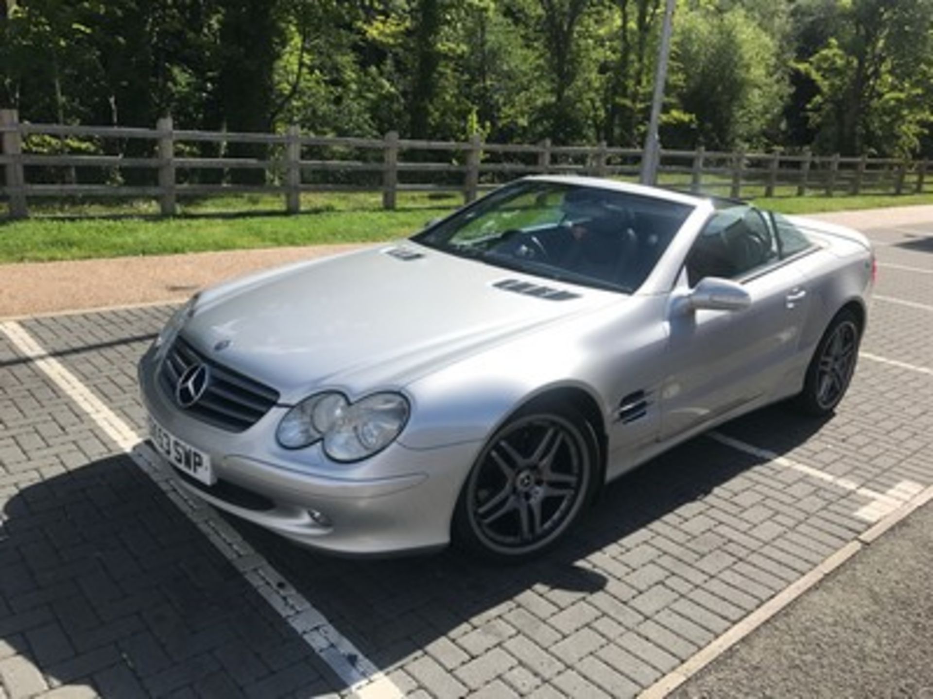 MERCEDES SL 350 AUTO - 3724cc - Image 2 of 22