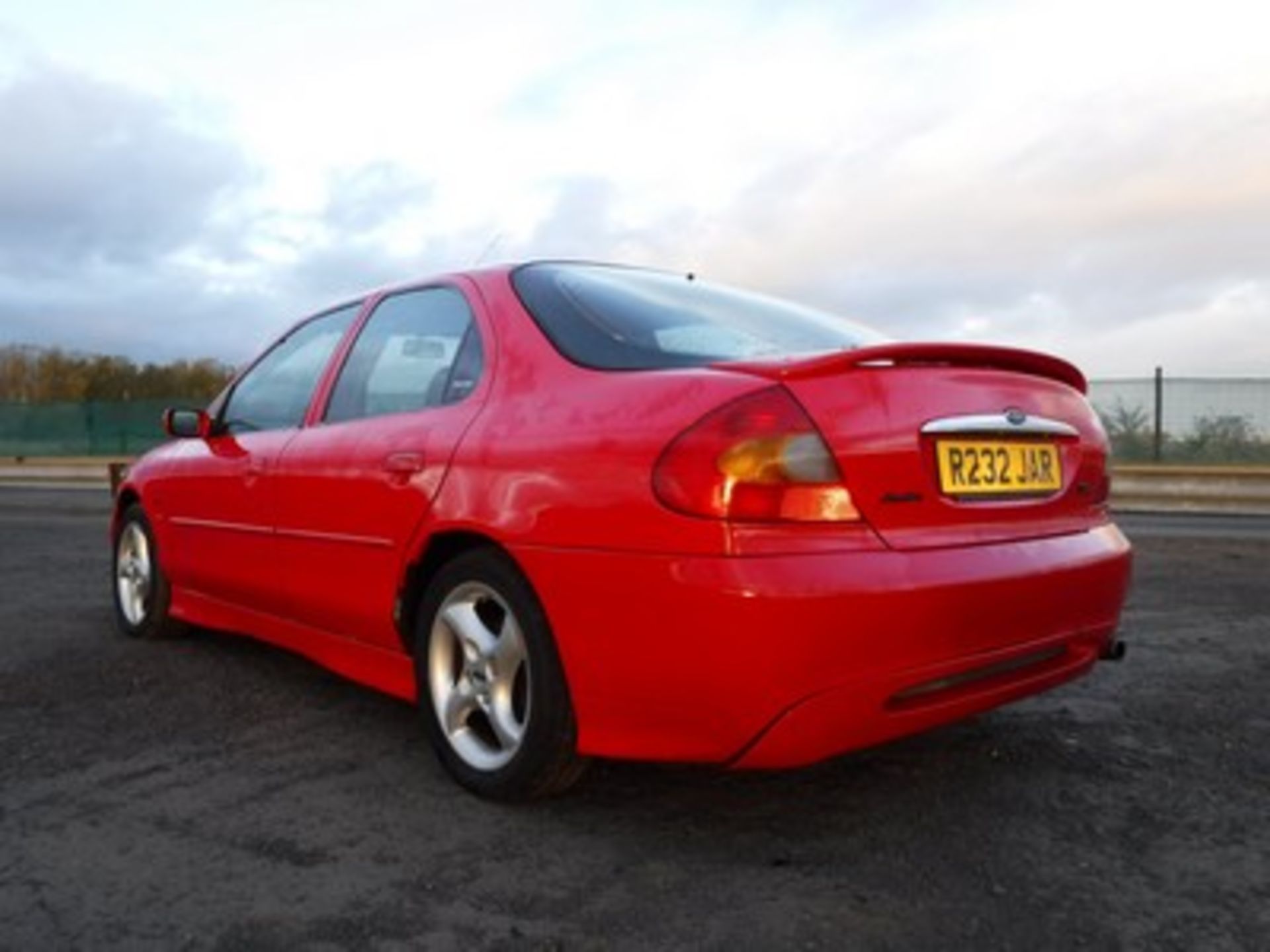 FORD MONDEO ST 24 V6 - 2497cc - Image 7 of 24