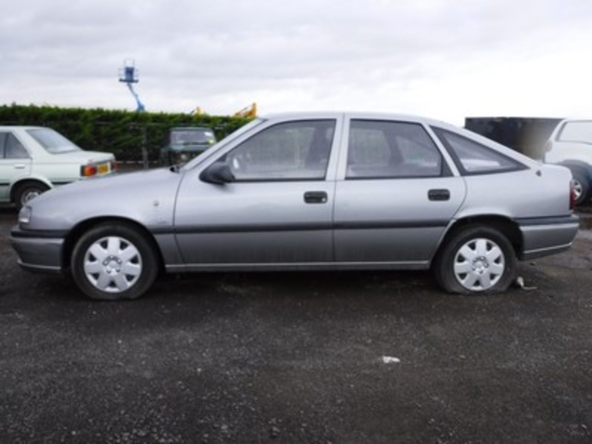 VAUXHALL CAVALIER LS - 1796cc - Image 21 of 30