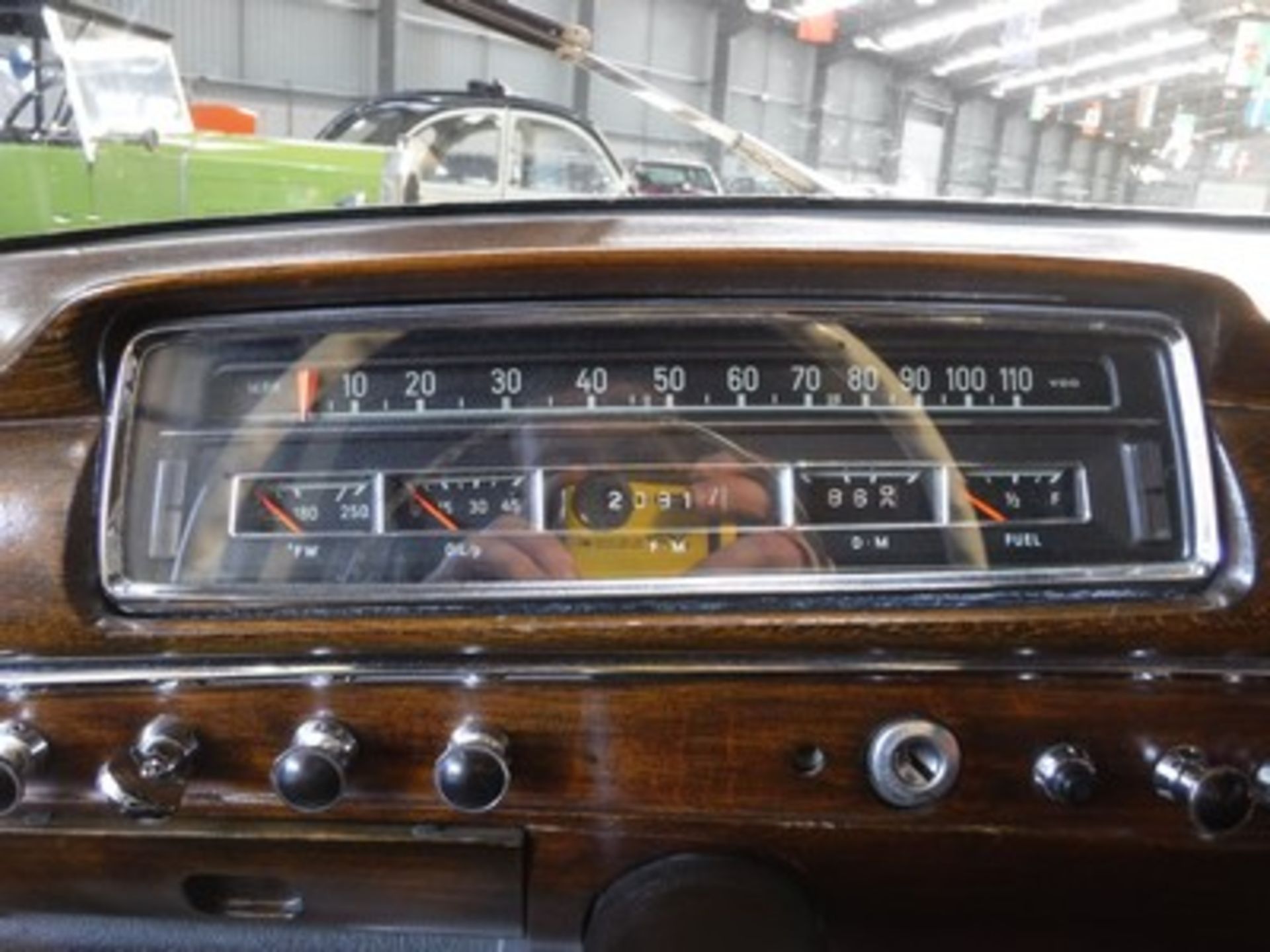 MERCEDES 220S - 2200cc - Image 18 of 24