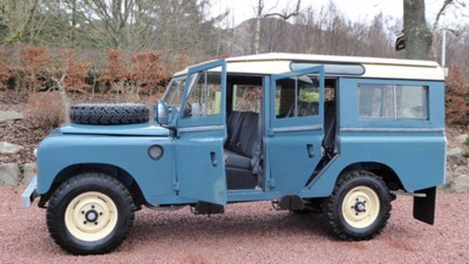 LAND ROVER 109" - 4 CYL - 2286cc - Image 6 of 36