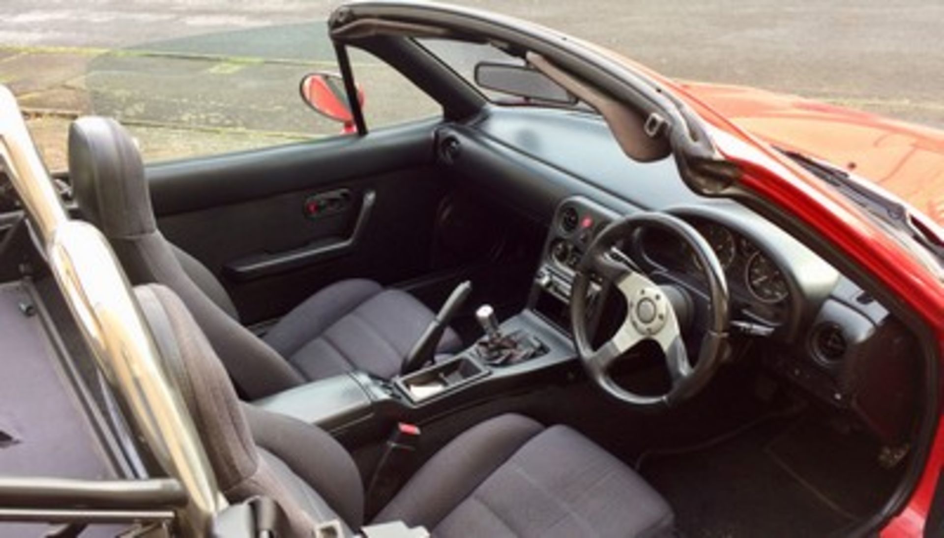 MAZDA MX-5 - 1597cc - Image 12 of 24