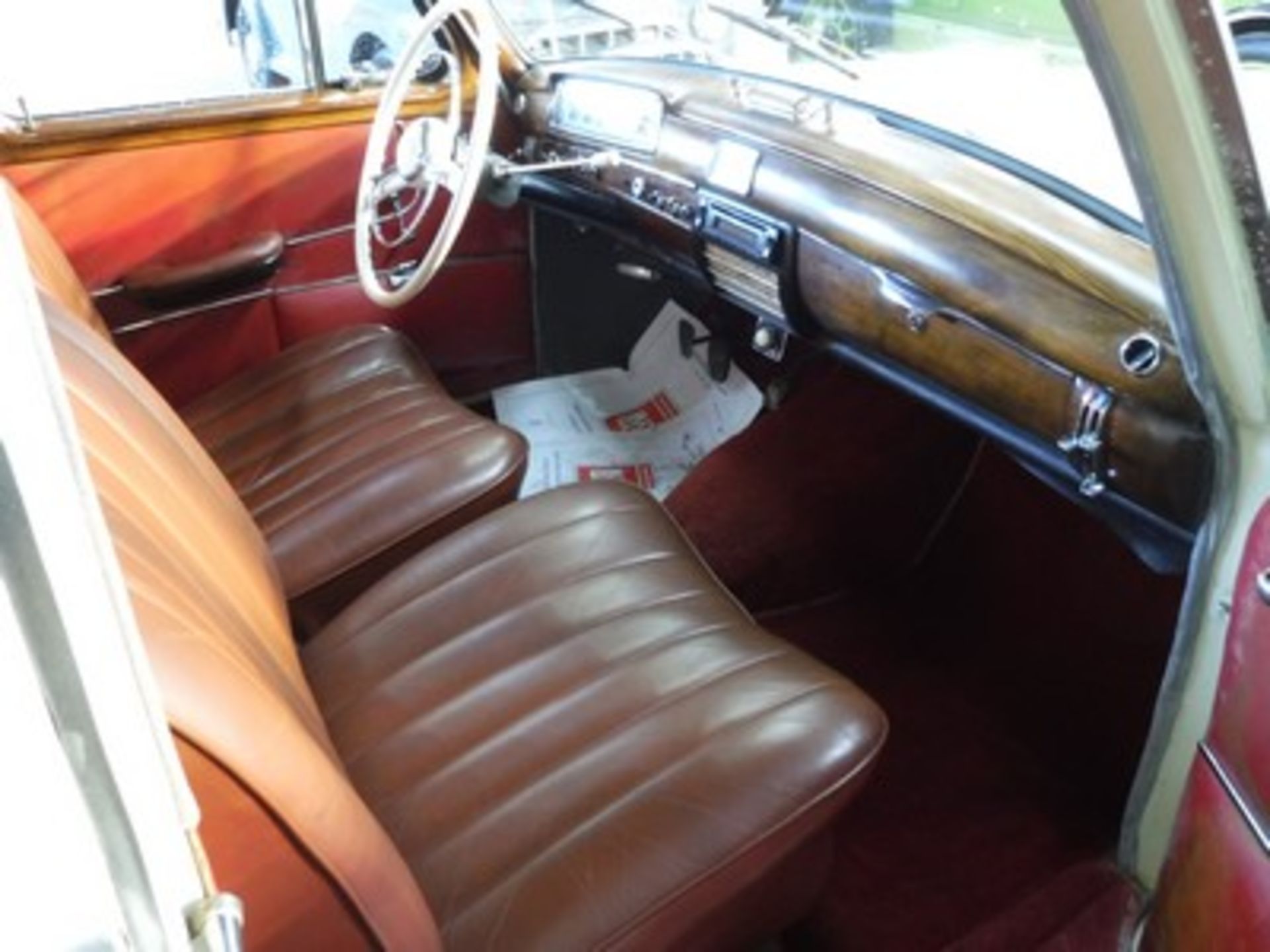 MERCEDES 220S - 2200cc - Image 10 of 24