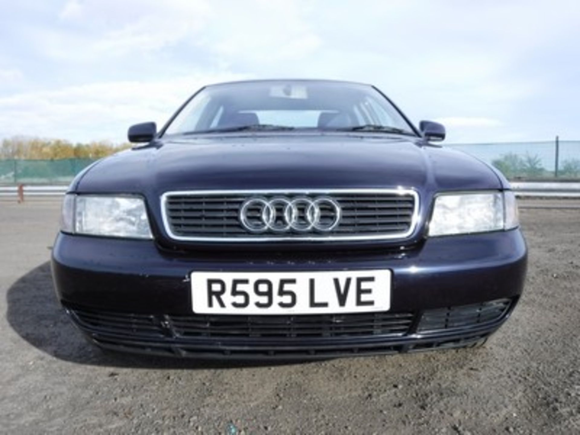 AUDI A4 SE - 2393cc - Image 22 of 30