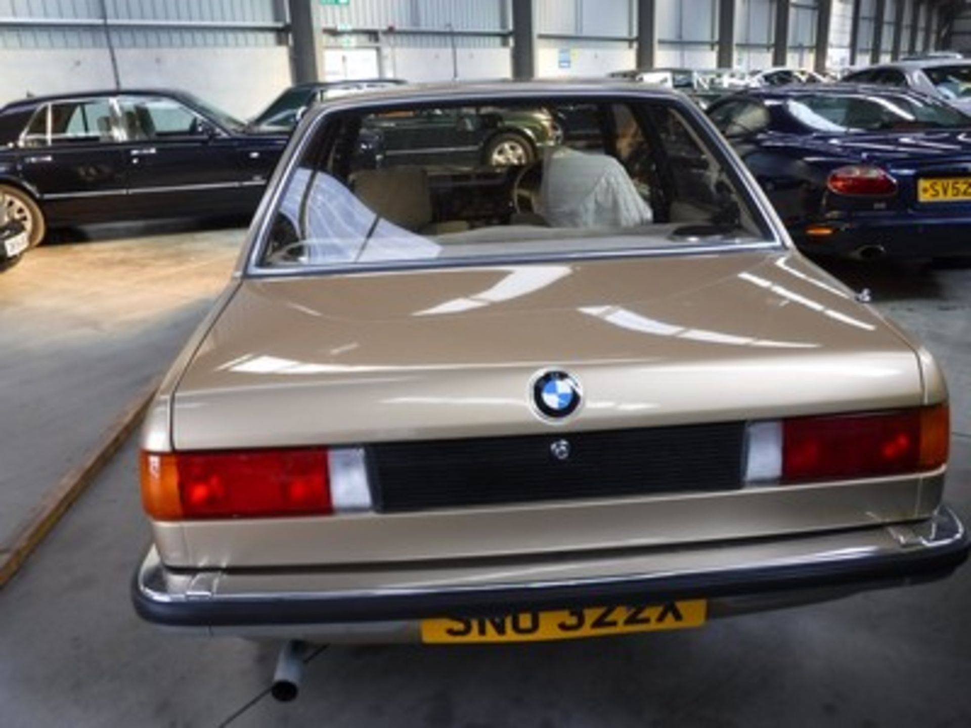 BMW 320 A - 1990cc - Image 17 of 22