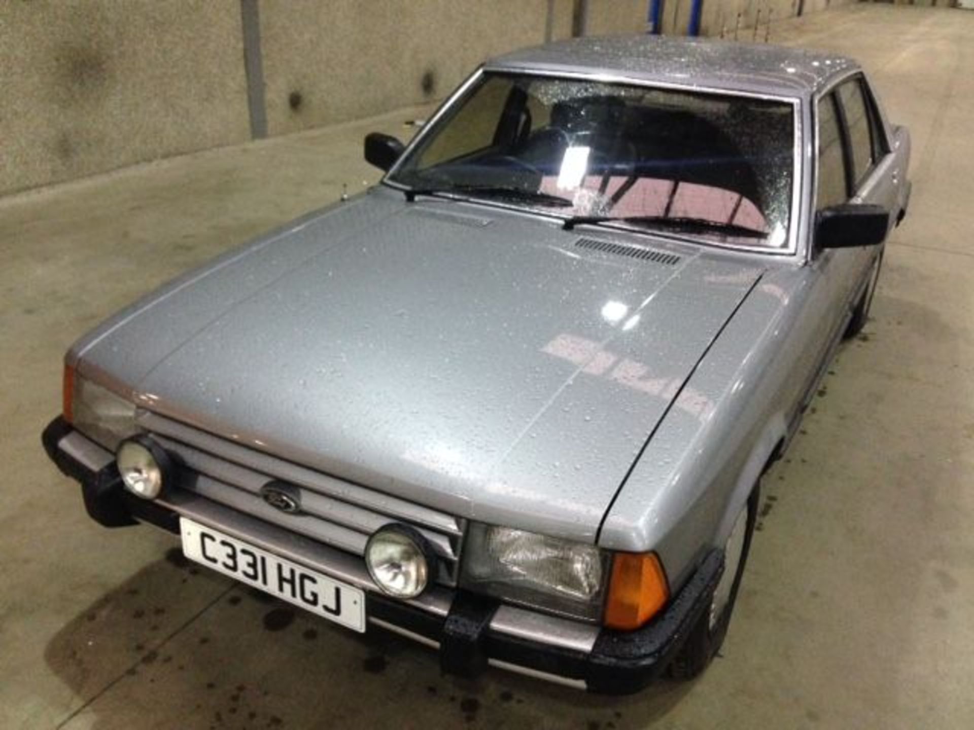 FORD GRANADA GL AUTO - 2293cc - Image 8 of 16