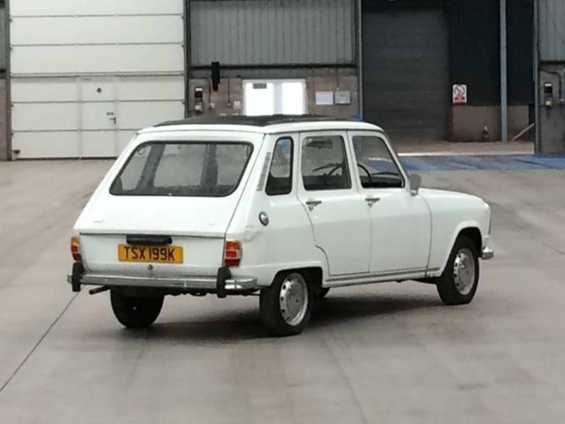 RENAULT 6 TL - 1108cc - Image 23 of 34