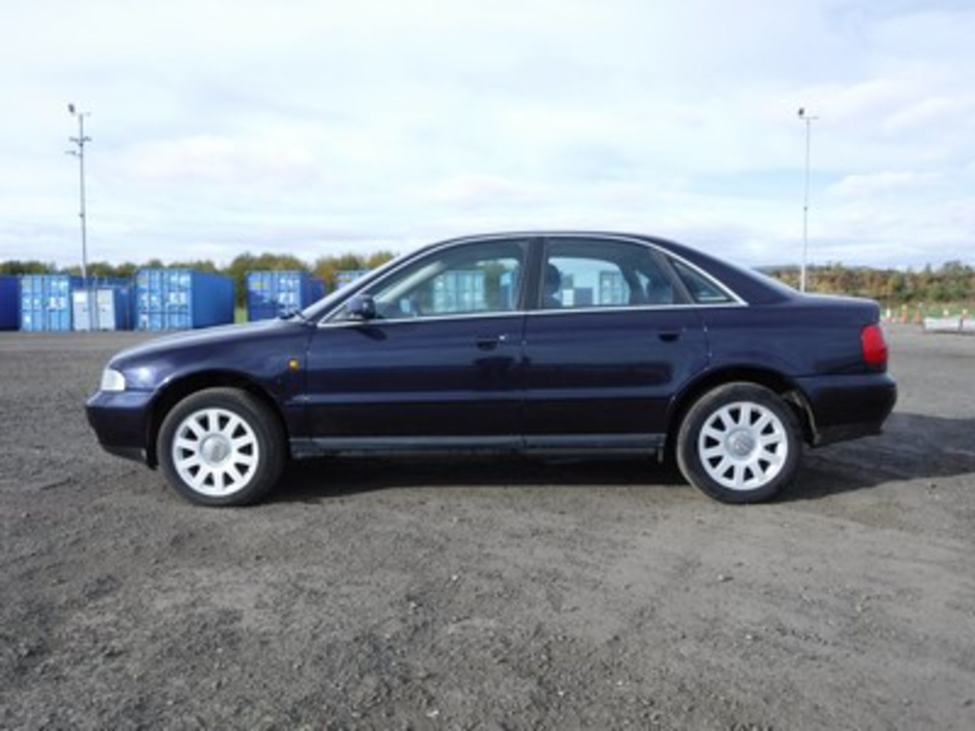 AUDI A4 SE - 2393cc - Image 18 of 30