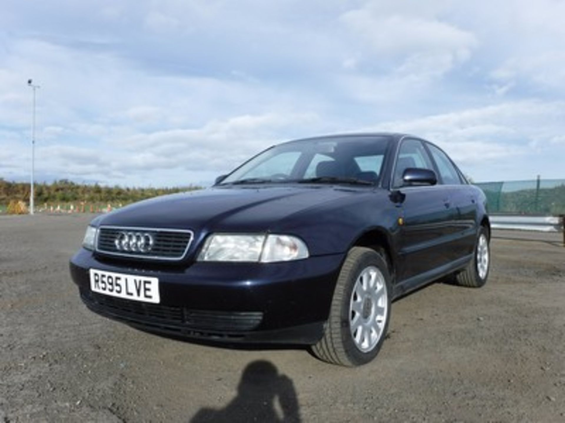 AUDI A4 SE - 2393cc