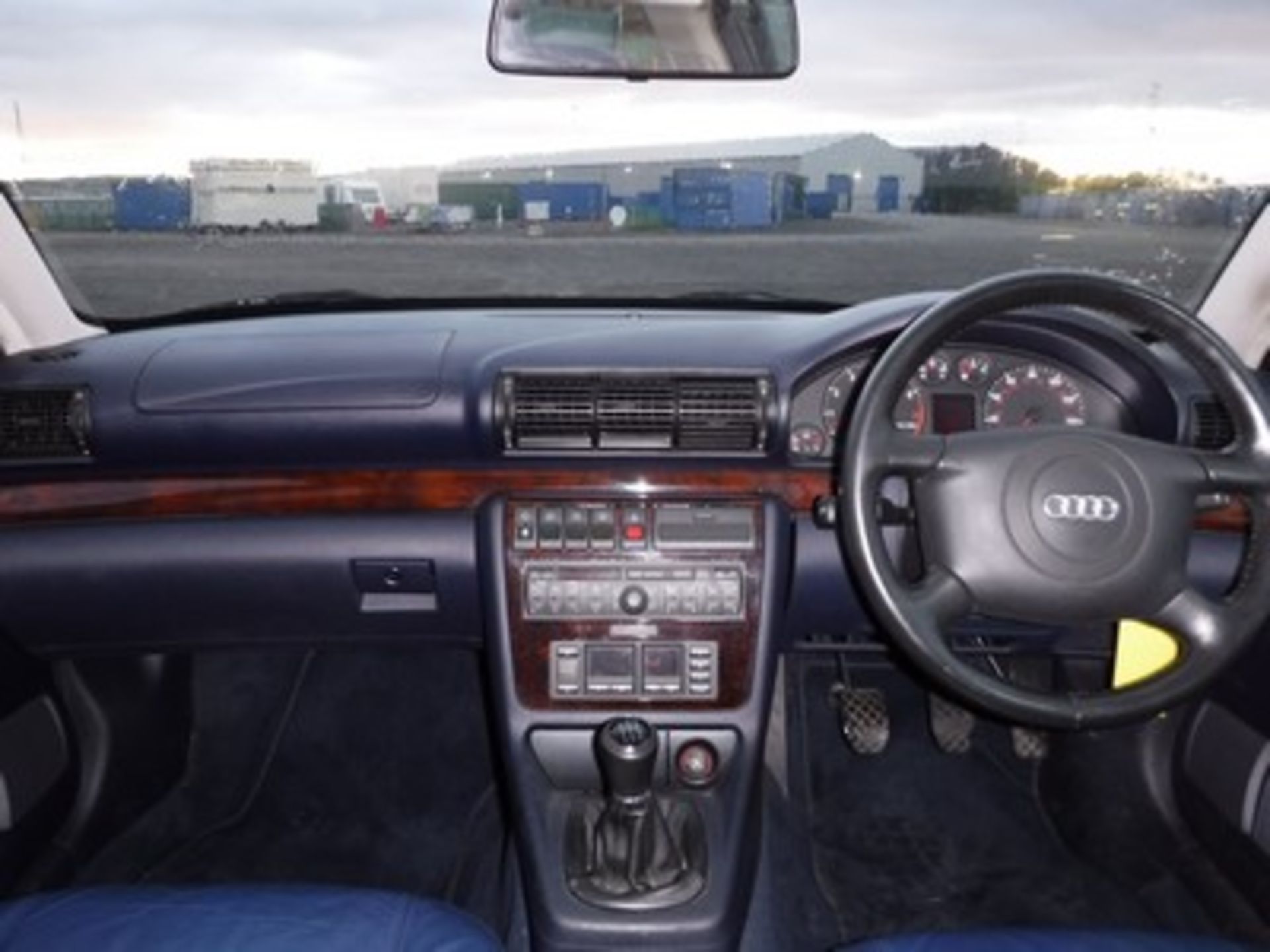 AUDI A4 SE - 2393cc - Image 27 of 30