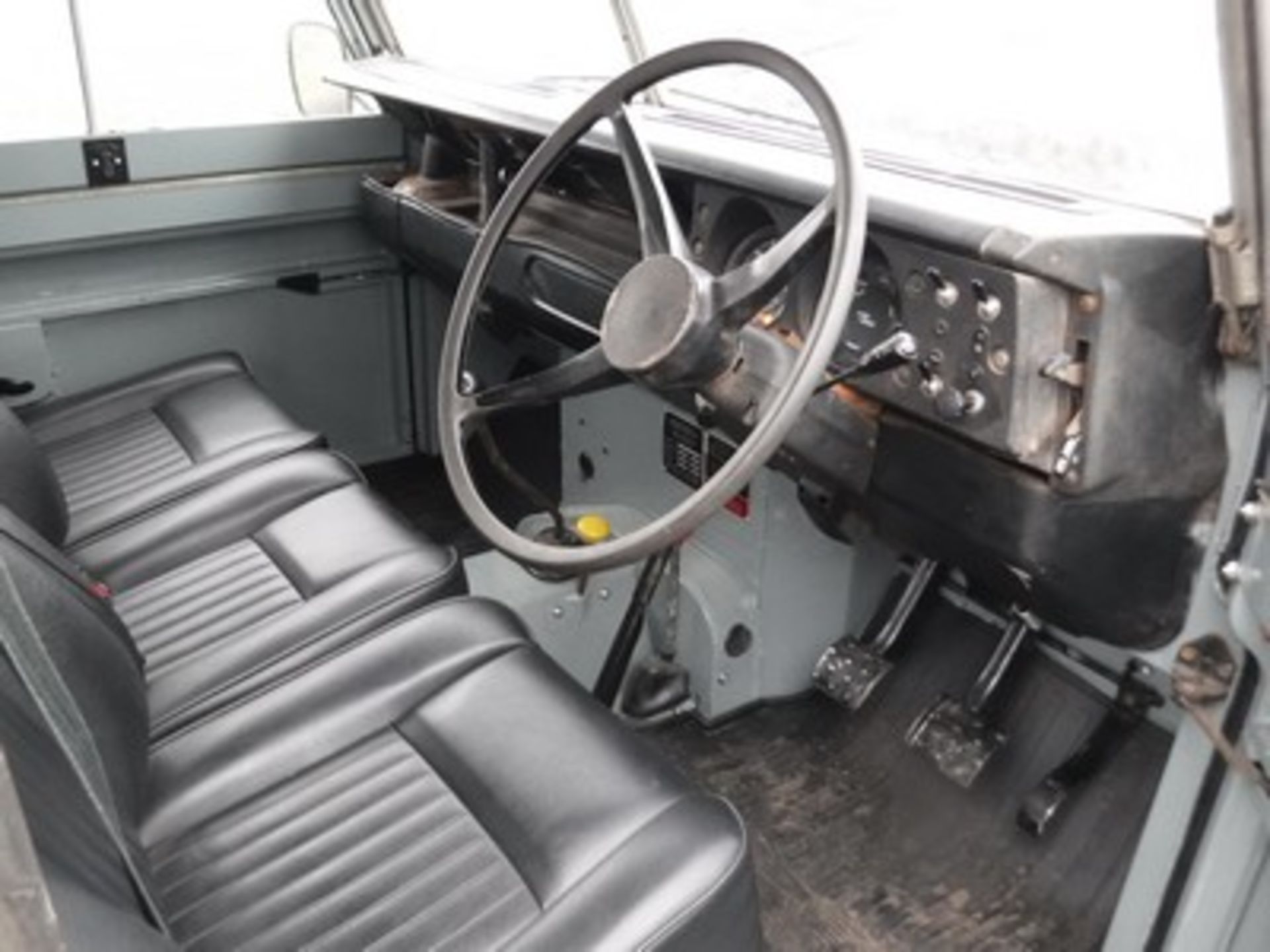 LAND ROVER 88" - 4 CYL - 2286cc - Image 22 of 26