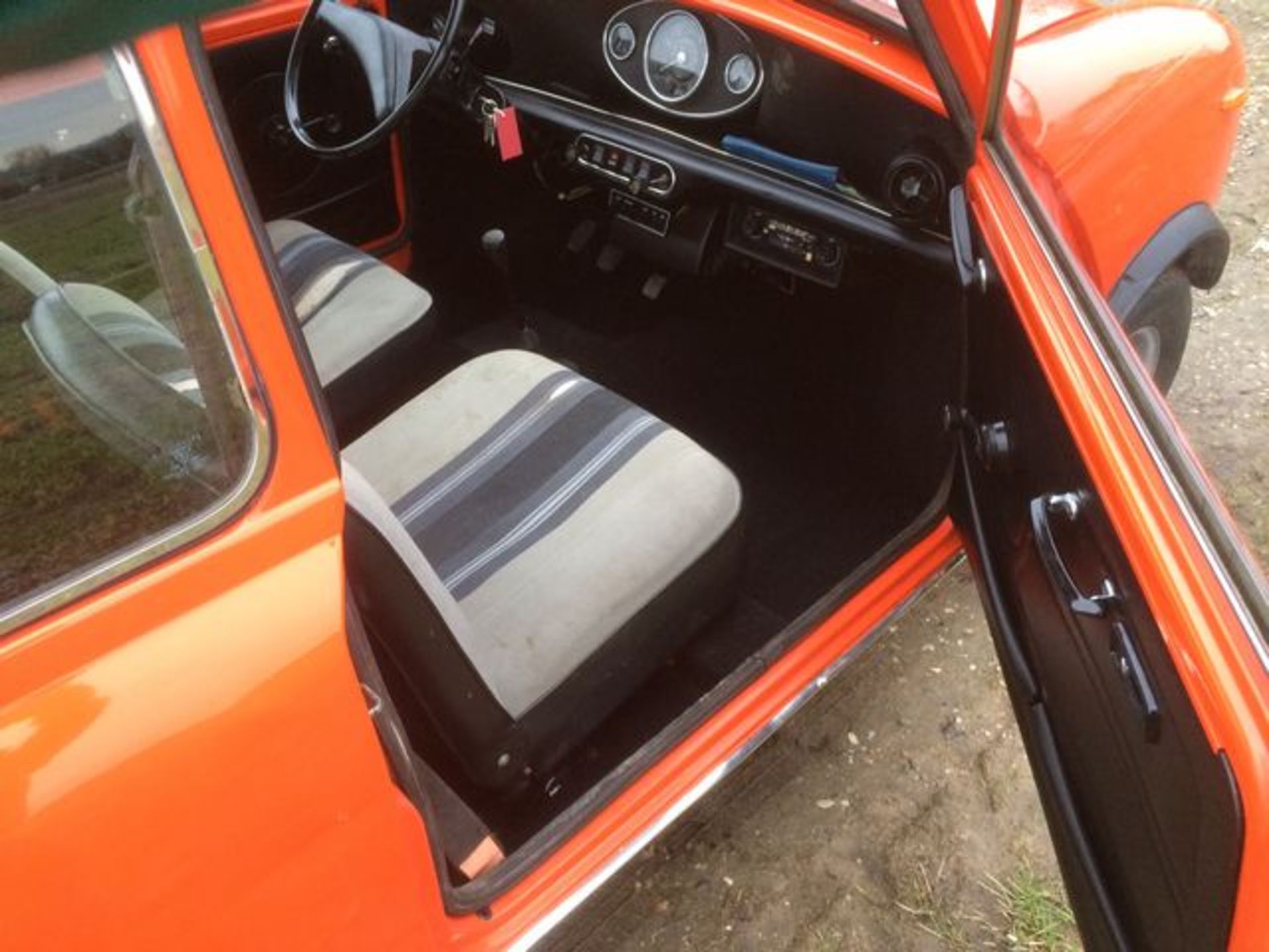 MORRIS MINI 1000 - 998cc - Image 6 of 22