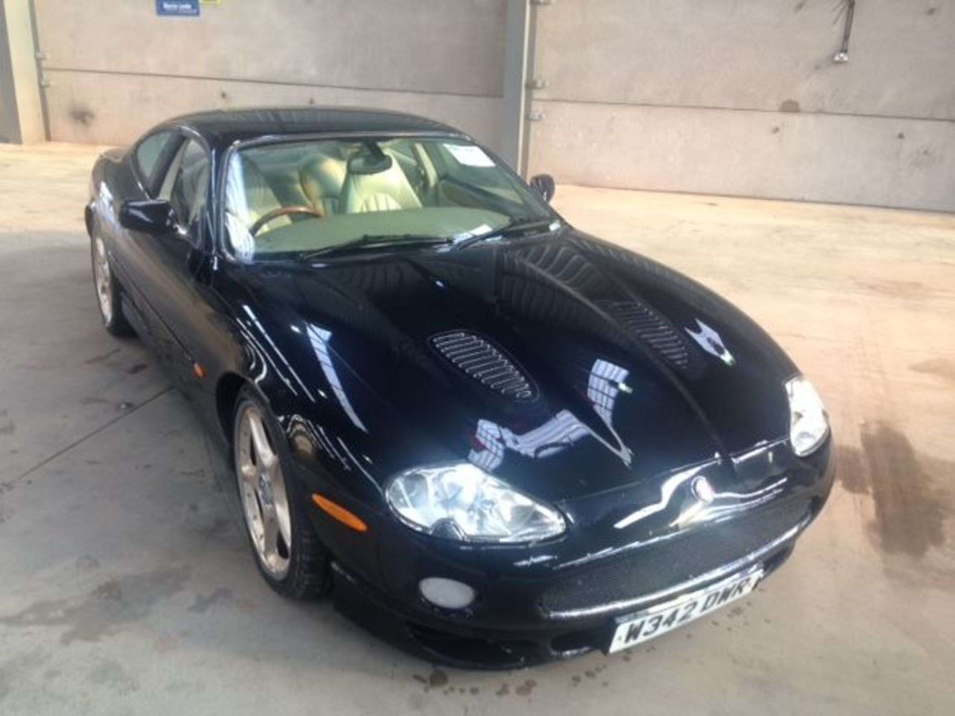 JAGUAR XKR AUTO - 3996cc - Image 9 of 18