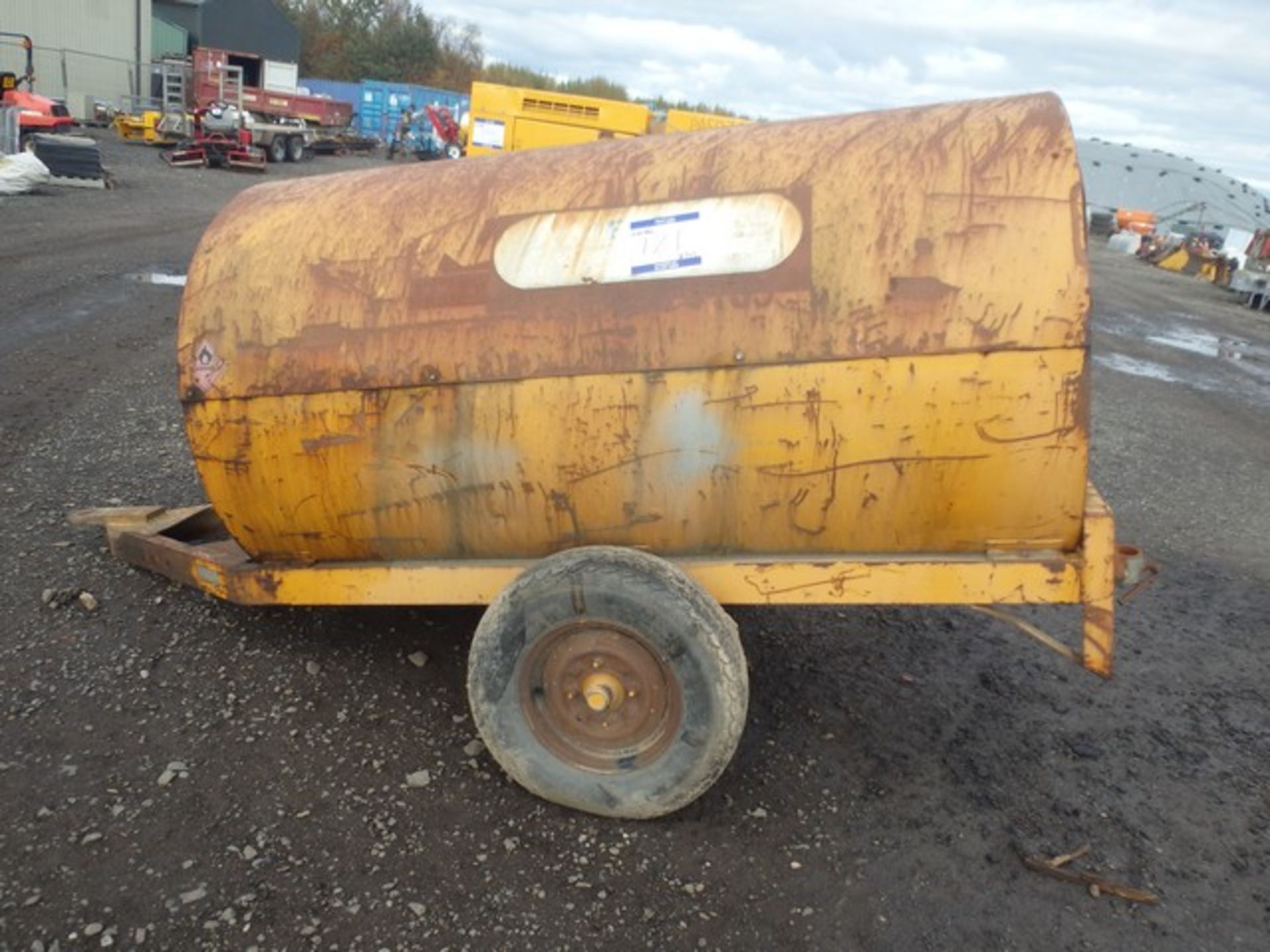 TRAILER ENGINEERING SINGLE AXLE BUNDED FUELBOWSER, PLANT NO 1729 - Image 4 of 4