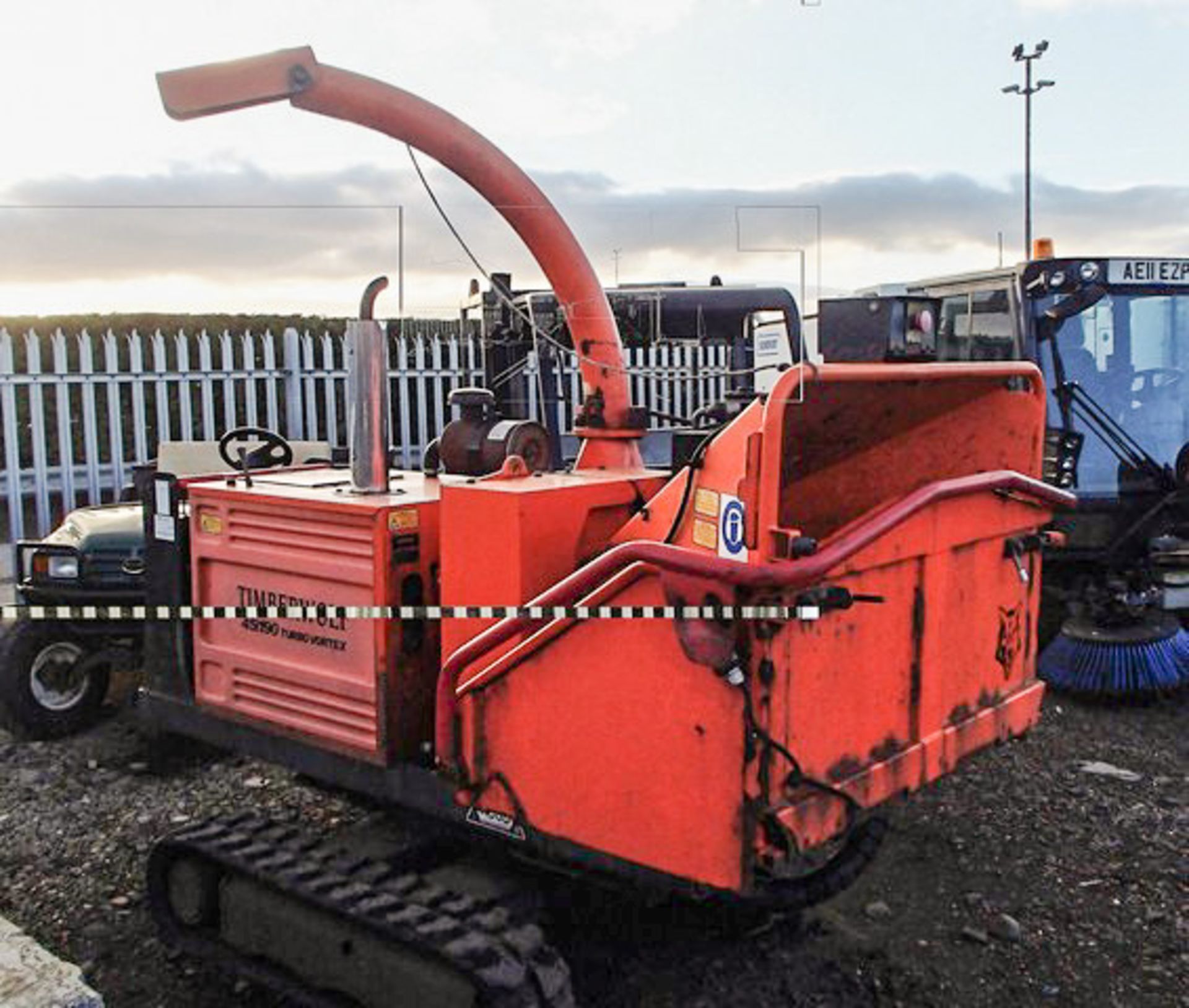 2010 TIMBERWOOLF WOOD CHIPPER, MODEL TW190 TFTR,S/N 21056015, HRS 1325 SHOWING ON CLOCK, ASSET NO - Image 6 of 10